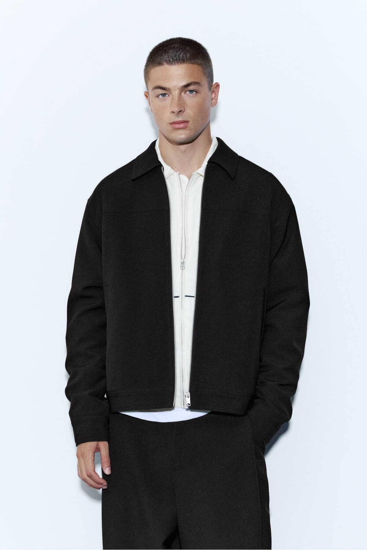 ژاکت مردانه Pull & Bear زیپدار BASIC ژاکت مردانه Pull & Bear زیپدار BASIC