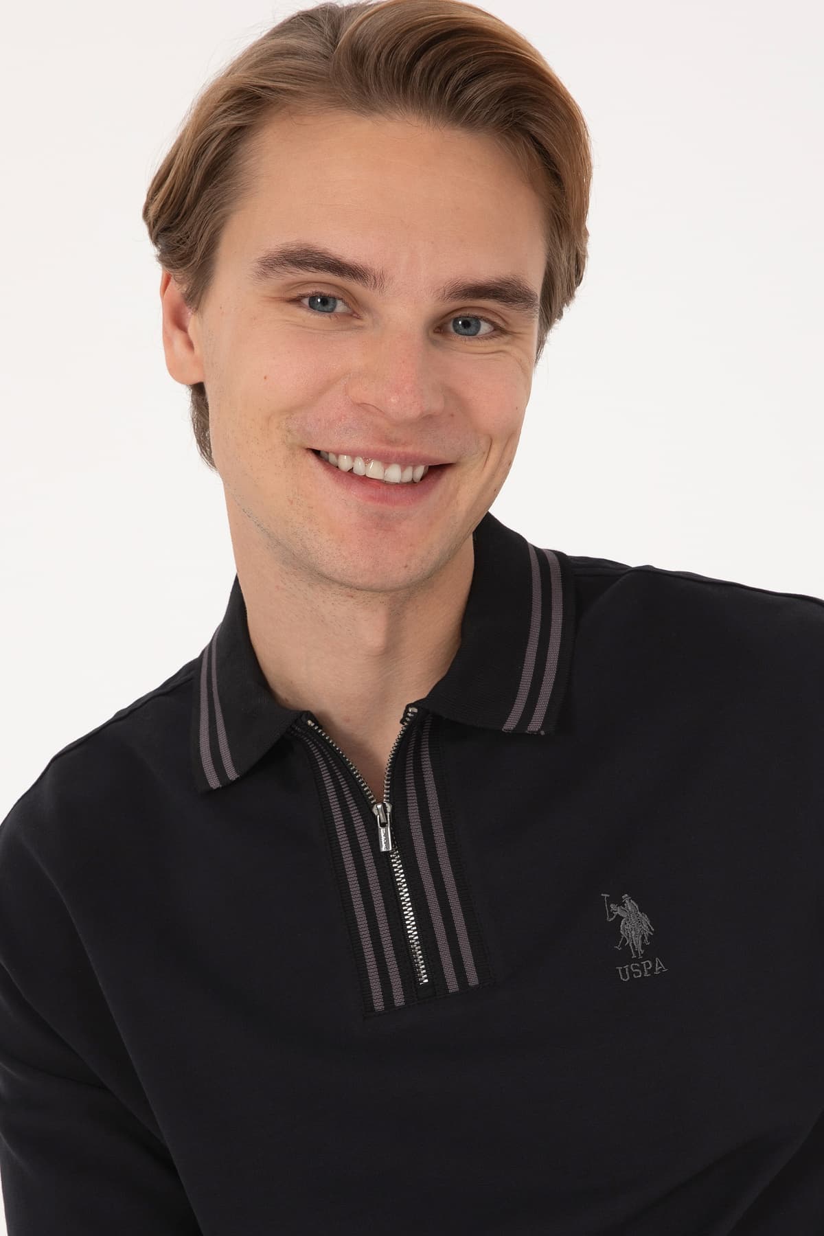 سویشرت مردانه U.S. Polo Assn. کامفورت فیت نیم زیپ مشکی مدل 50308927-VR046 سویشرت مردانه U.S. Polo Assn. کامفورت فیت نیم زیپ مشکی مدل 50308927-VR046