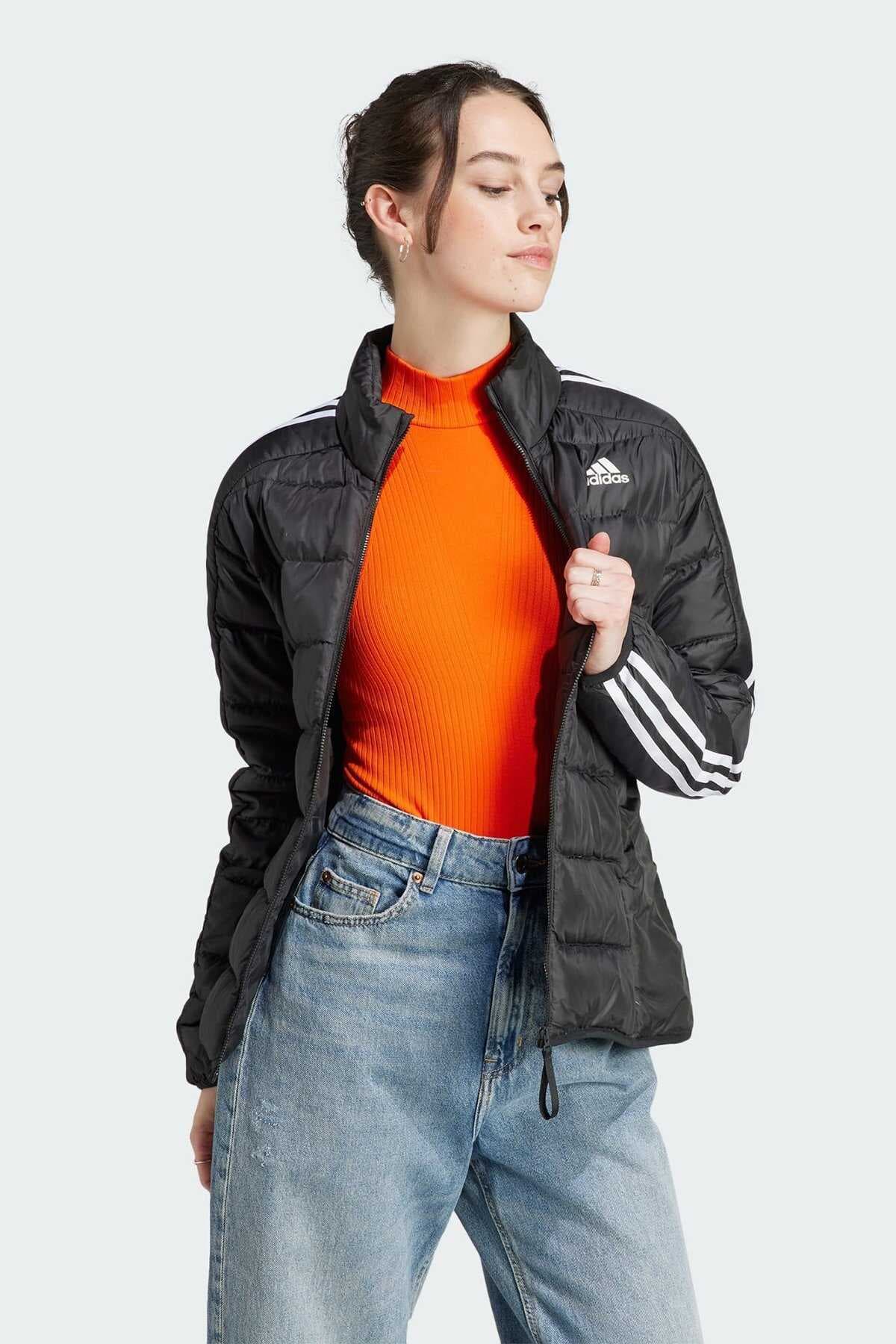 کاپشن زنانه adidas پردار Ess 3S مدل HZ5726 کاپشن زنانه adidas پردار Ess 3S مدل HZ5726
