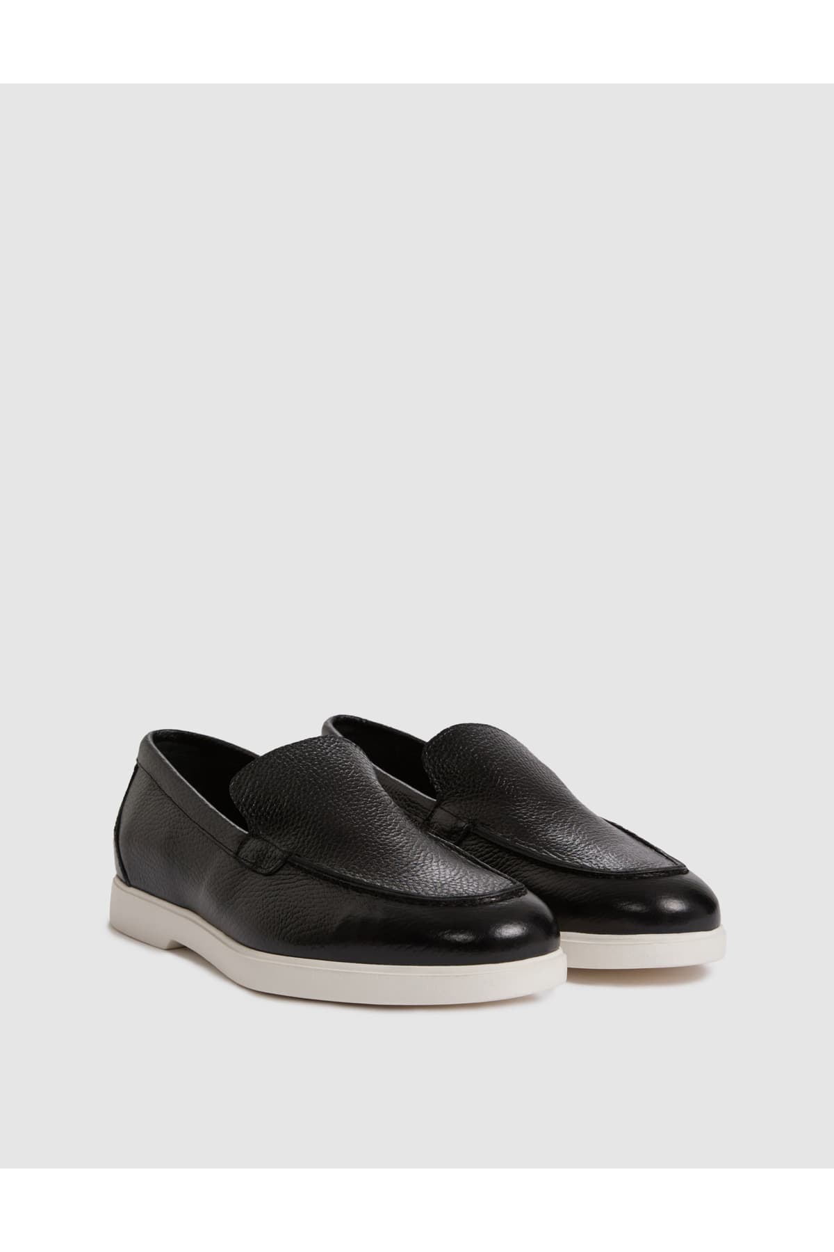 کفش لوفر مردانه Pierre Cardin مشکی چرمی زیره EVA مدل 50327089-VR046 کفش لوفر مردانه Pierre Cardin مشکی چرمی زیره EVA مدل 50327089-VR046
