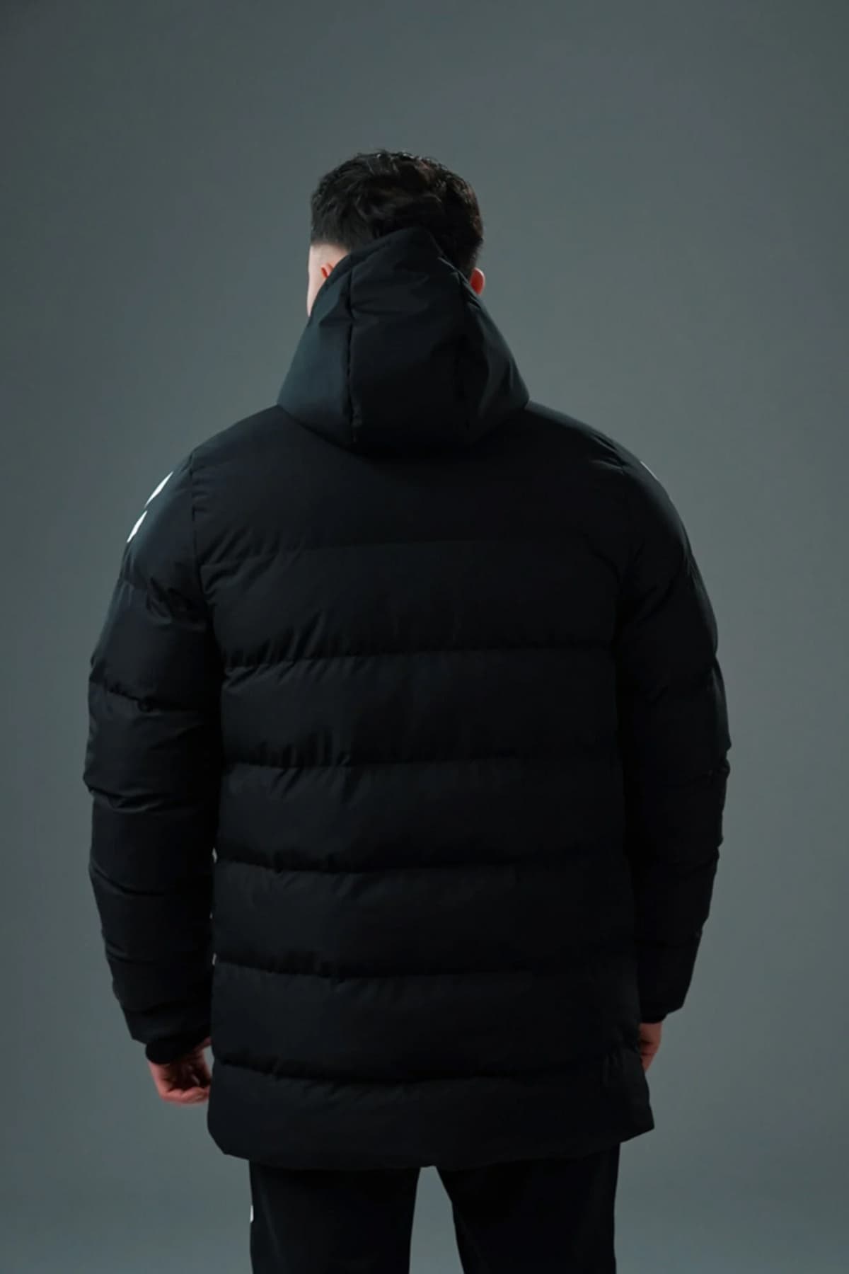 کاپشن مردانه hummel Milli Takım Line مشکی کاپشن مردانه hummel Milli Takım Line مشکی