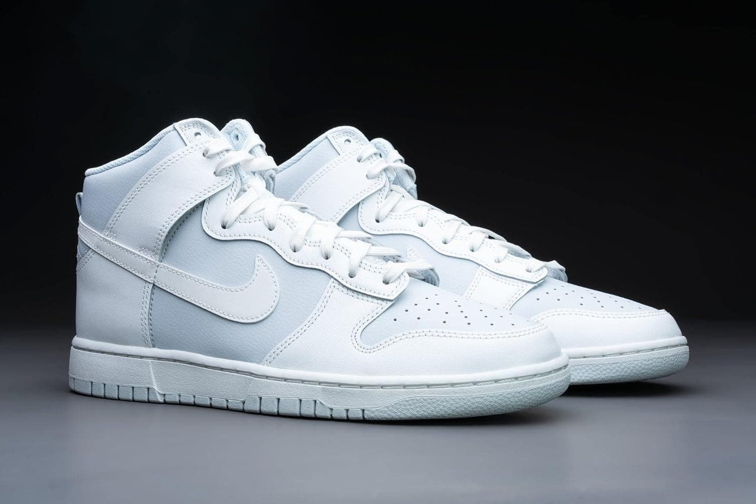 کفش کتانی مردانه Nike مدل Dunk Hi Retro کفش کتانی مردانه Nike مدل Dunk Hi Retro