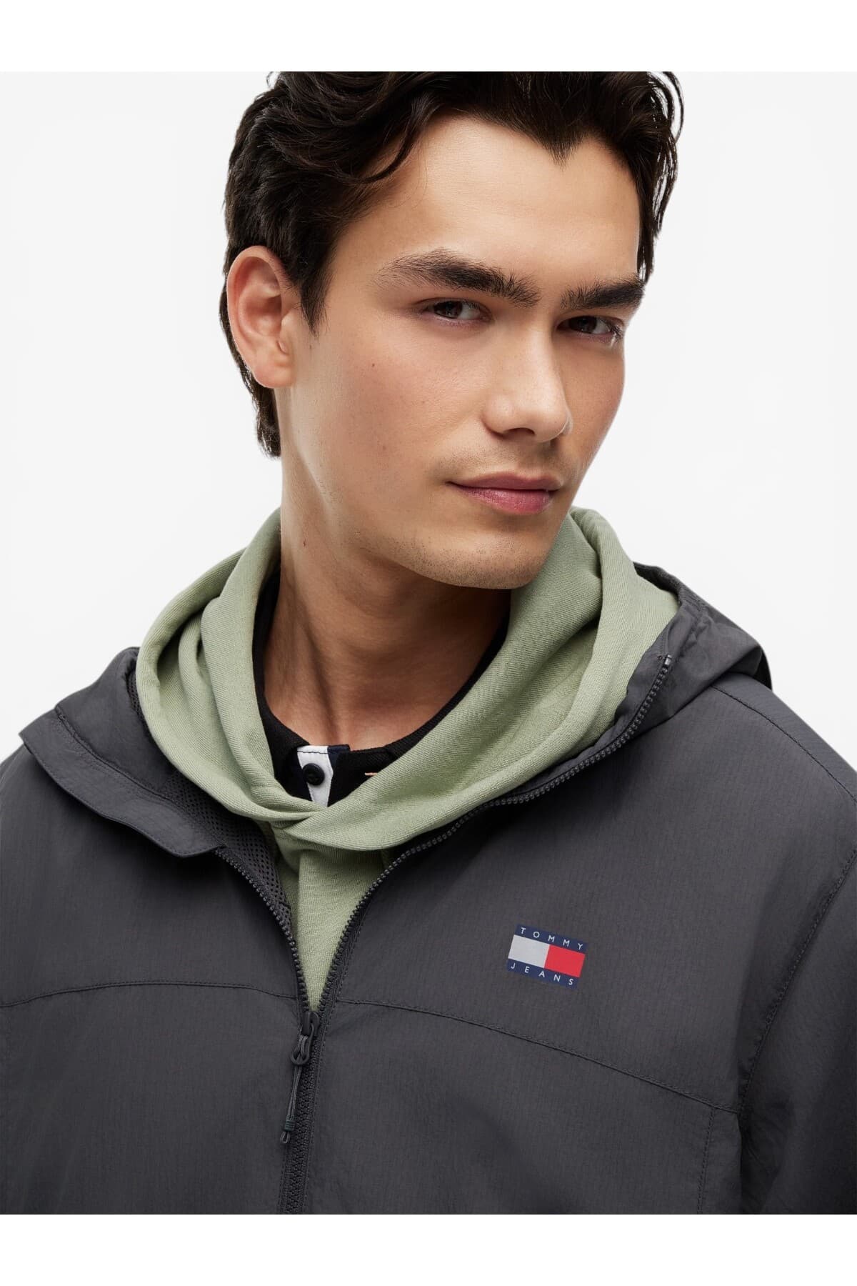 ژاکت مردانه Tommy Hilfiger خاکستری مدل TJM CHICAGO PACKABLE JACKET EXT DM0DM23223 ژاکت مردانه Tommy Hilfiger خاکستری مدل TJM CHICAGO PACKABLE JACKET EXT DM0DM23223