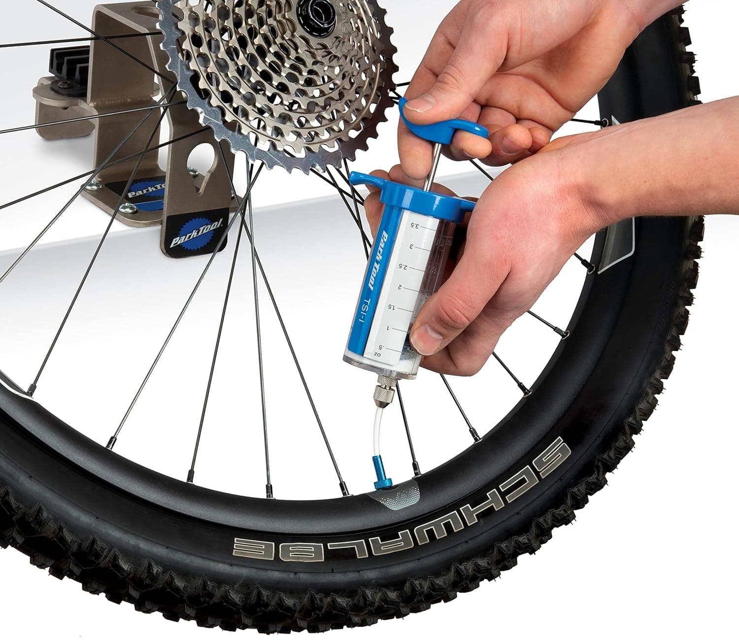تزریقکننده درزگیر تیوبلس Park Tool سایز واحد مدل TSI-1 تزریقکننده درزگیر تیوبلس Park Tool سایز واحد مدل TSI-1