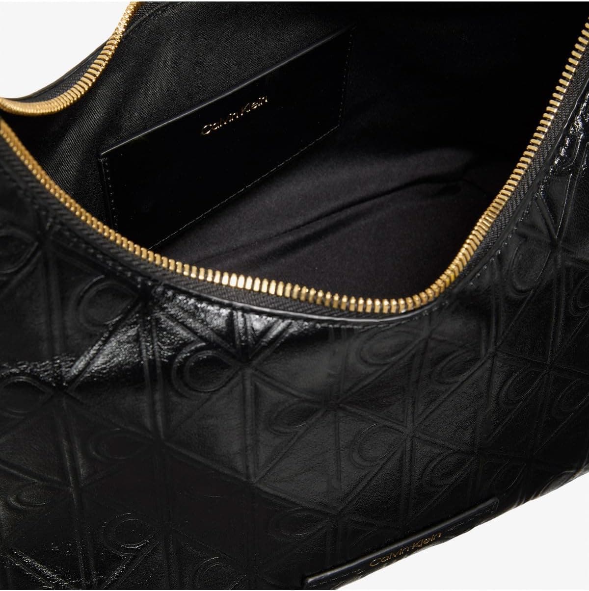 کیف دوشی زنانه Calvin Klein مشکی با نشان حکشده، سایز استاندارد، مدل LV04F3874G، UB1-Siyah کیف دوشی زنانه Calvin Klein مشکی با نشان حکشده، سایز استاندارد، مدل LV04F3874G، UB1-Siyah