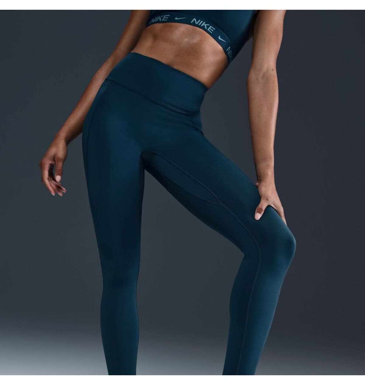 تایتس زنانه Nike Dri-Fit Universa کمر بلند 7/8 سرمهای تایتس زنانه Nike Dri-Fit Universa کمر بلند 7/8 سرمهای