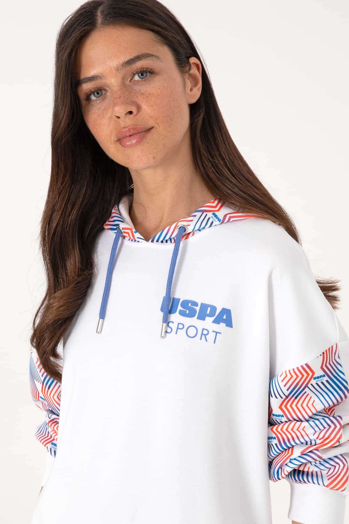 سوئیشرت زنانه U.S. Polo Assn. سفید با ترکیب مودال کلاهدار مدل 50300694-VR013 سوئیشرت زنانه U.S. Polo Assn. سفید با ترکیب مودال کلاهدار مدل 50300694-VR013