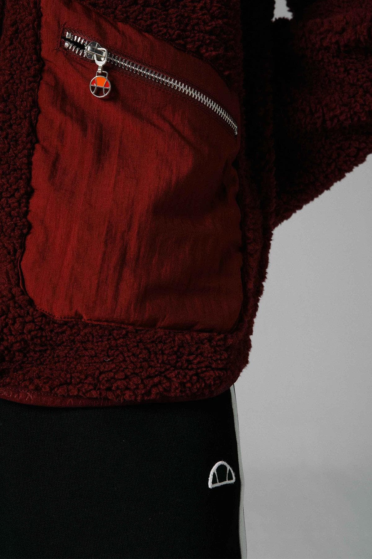 کاپشن زنانه Ellesse زیپدار کلاهدار مدل EF169-BRD کاپشن زنانه Ellesse زیپدار کلاهدار مدل EF169-BRD