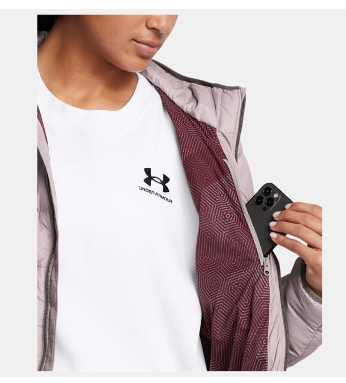 کاپشن زنانه Under Armour کلاهدار UA Legend Down مدل 1385852-015 کاپشن زنانه Under Armour کلاهدار UA Legend Down مدل 1385852-015