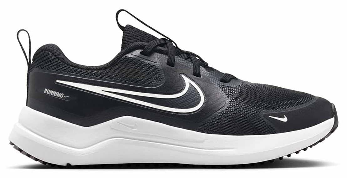 کفش ورزشی زنانه Nike مشکی بندی با پارچه بافت ساده و کف لاستیکی کفش ورزشی زنانه Nike مشکی بندی با پارچه بافت ساده و کف لاستیکی
