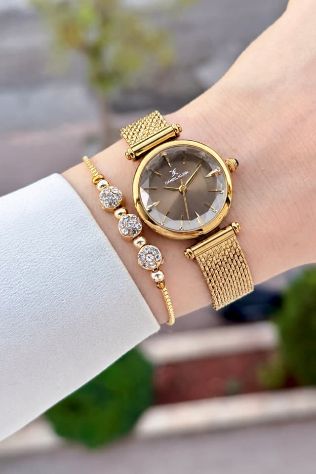 ساعت مچی زنانه Daniel Klein صفحه قهوهای بند طلایی 26 mm ساعت مچی زنانه Daniel Klein صفحه قهوهای بند طلایی 26 mm