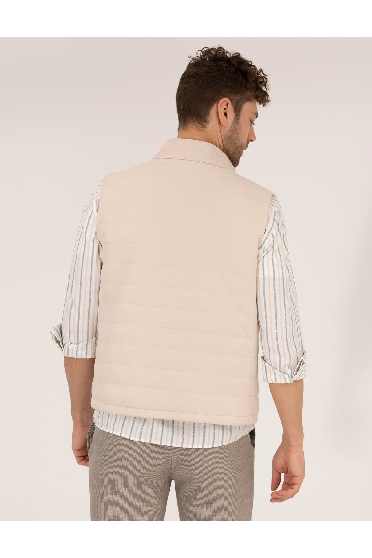 جلیقه چرمی مردانه Pierre Cardin بژ ساده مدل 50275802-591 جلیقه چرمی مردانه Pierre Cardin بژ ساده مدل 50275802-591