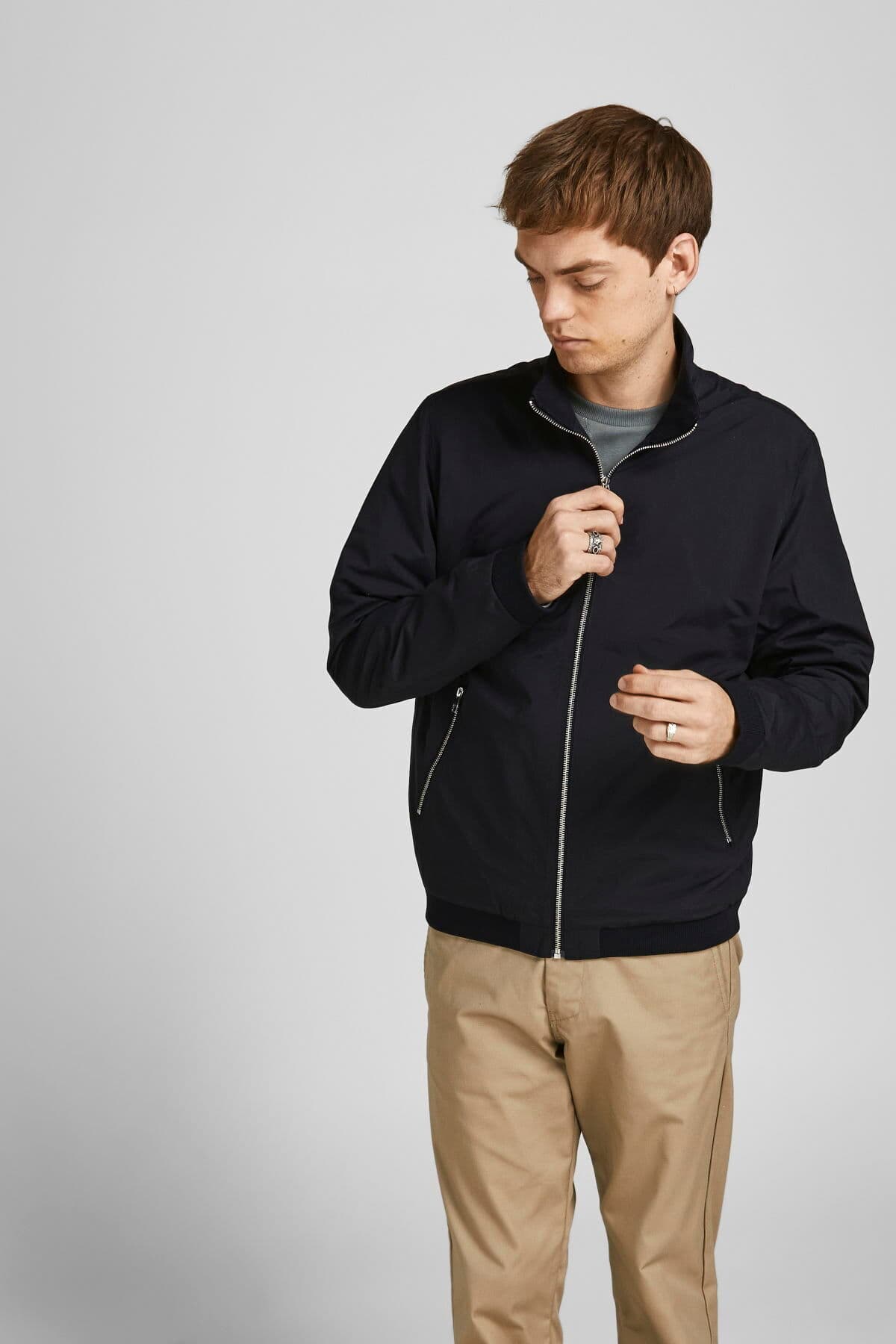 ژاکت بامبر مردانه Jack & Jones یقه ایستاده ژاکت بامبر مردانه Jack & Jones یقه ایستاده