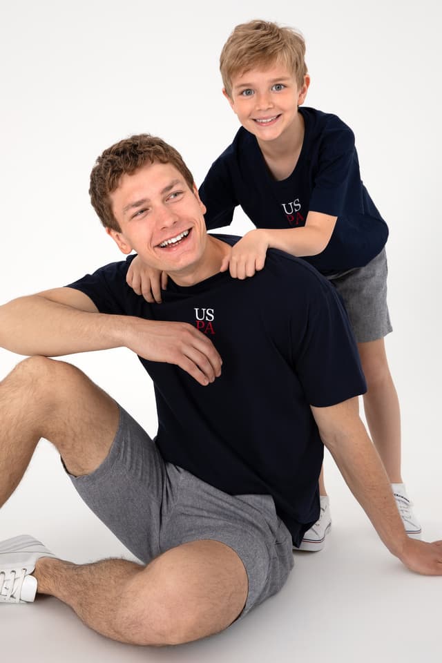 تیشرت مردانه U.S. Polo Assn. فیت راحت یقه گرد سرمهای مدل 50306450-VR033 تیشرت مردانه U.S. Polo Assn. فیت راحت یقه گرد سرمهای مدل 50306450-VR033