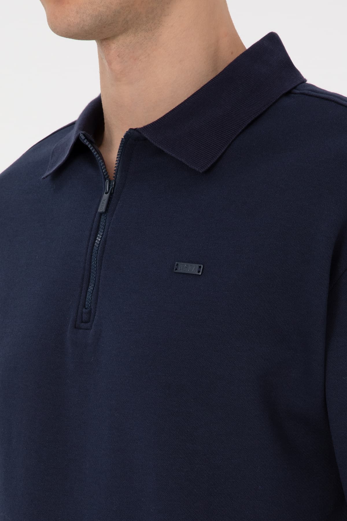 سوئیشرت مردانه U.S. Polo Assn. فیت راحت نیم زیپ سرمهای مدل 50316484-VR033 سوئیشرت مردانه U.S. Polo Assn. فیت راحت نیم زیپ سرمهای مدل 50316484-VR033