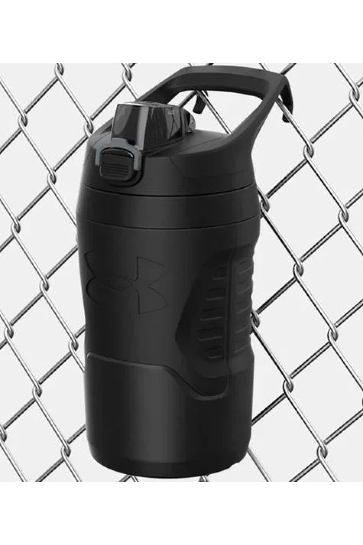 قمقمه Under Armour Playmaker مشکی 950 ml قمقمه Under Armour Playmaker مشکی 950 ml