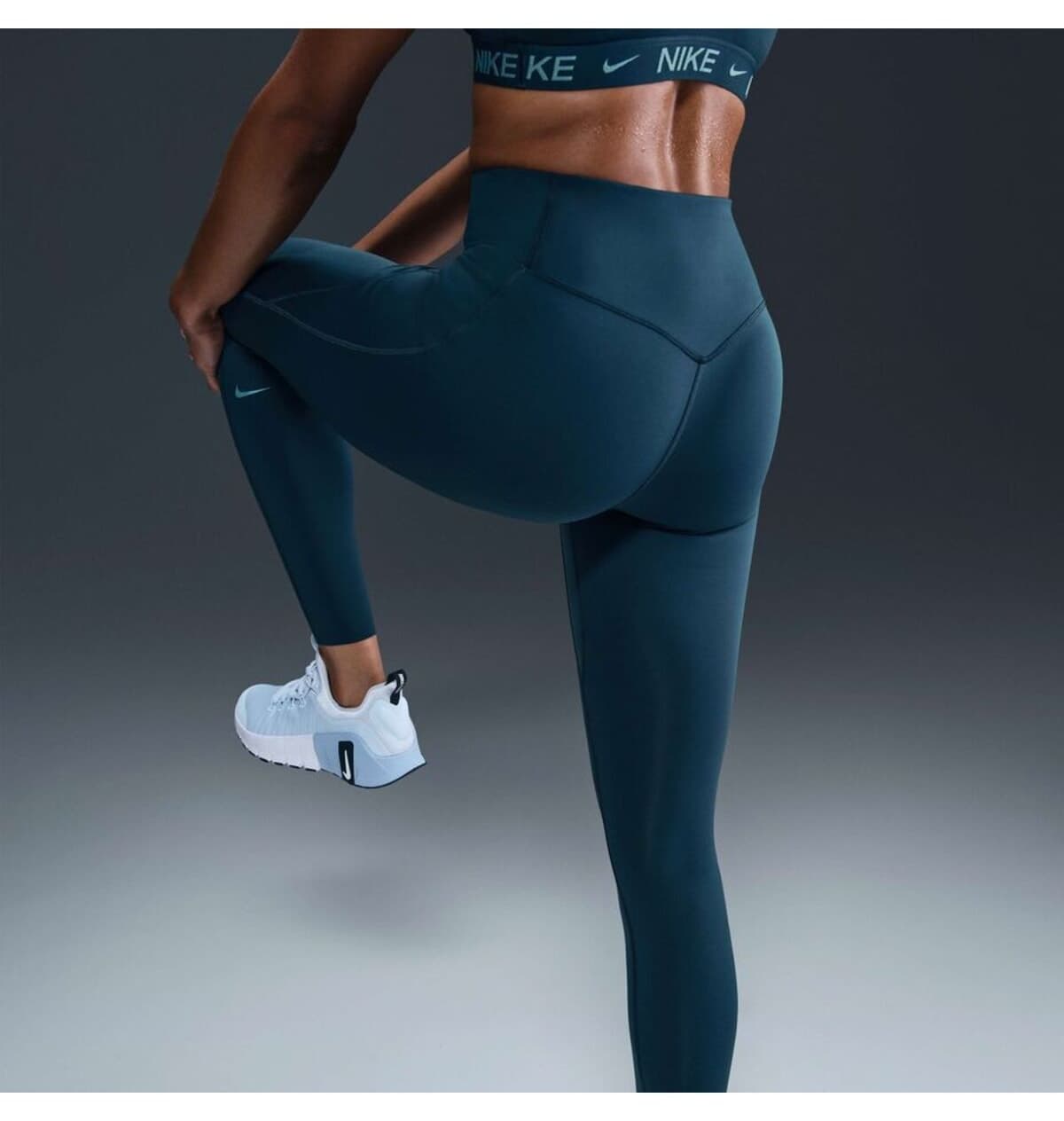 تایتس زنانه Nike Dri-Fit Universa کمر بلند 7/8 سرمهای تایتس زنانه Nike Dri-Fit Universa کمر بلند 7/8 سرمهای
