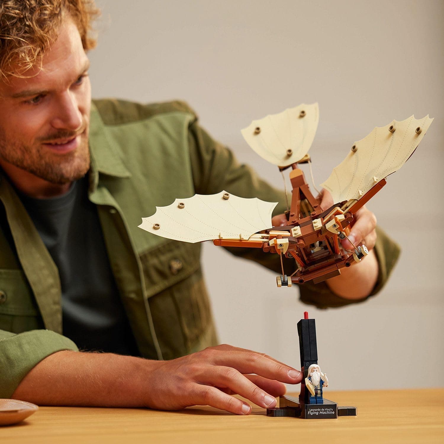 لگو Icons مدل Leonardo da Vinci's Flying Machine 10363 لگو Icons مدل Leonardo da Vinci's Flying Machine 10363