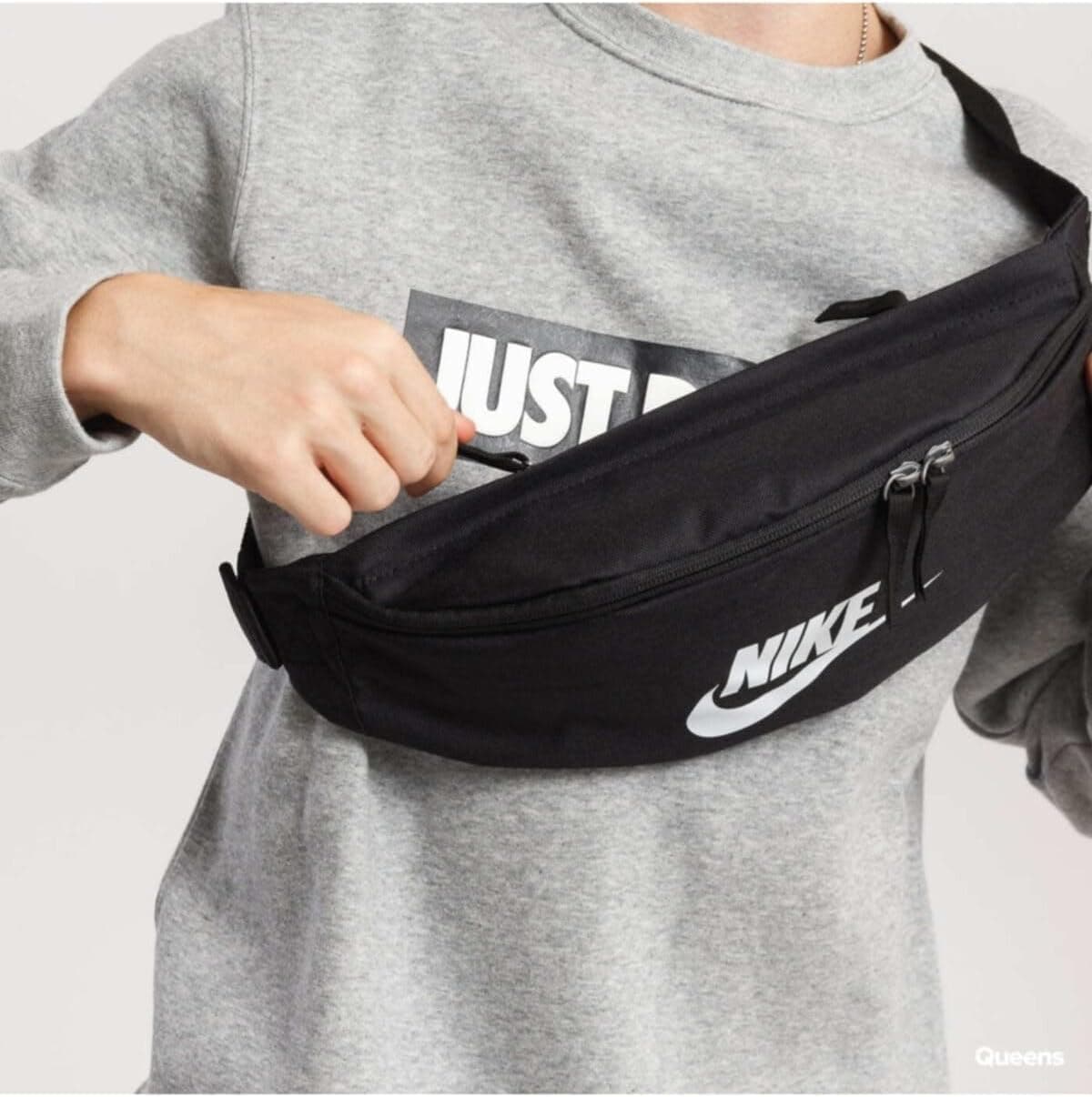 کیف کمری یونیسکس Nike Sportswear Heritage مشکی کیف کمری یونیسکس Nike Sportswear Heritage مشکی