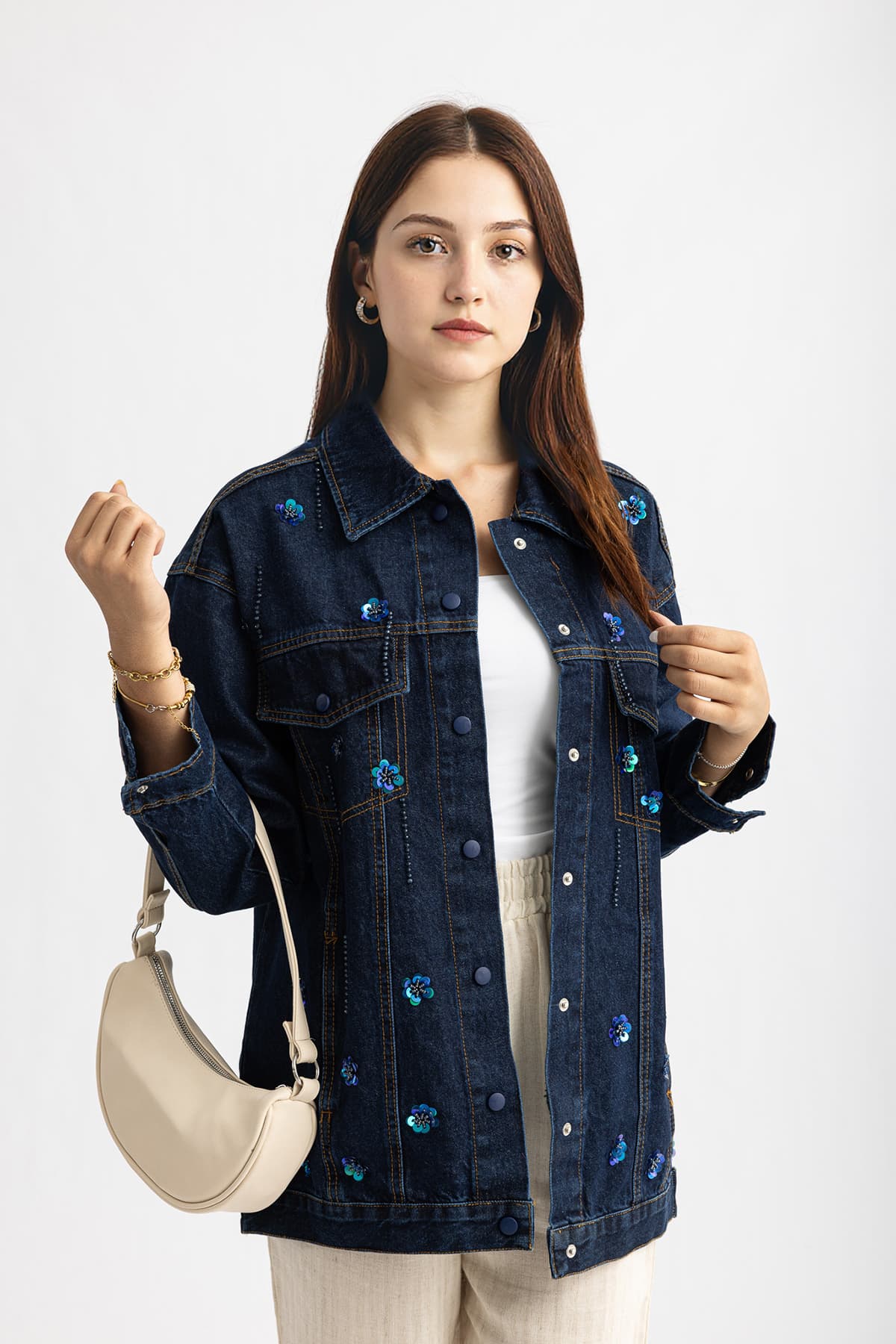 ژاکت جین زنانه Suede Style با تزئینات دستدوز مدل 5475 ژاکت جین زنانه Suede Style با تزئینات دستدوز مدل 5475