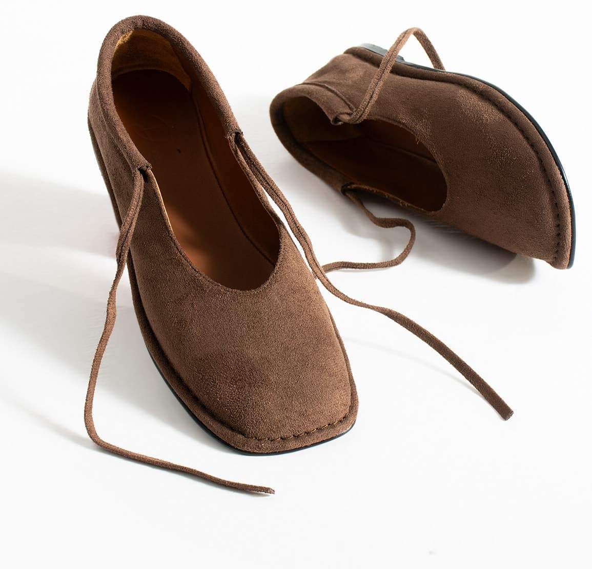کفش بابت زنانه DUXAL SHOES چرم طبیعی با جزئیات گرهدار مدل Brendon کفش بابت زنانه DUXAL SHOES چرم طبیعی با جزئیات گرهدار مدل Brendon