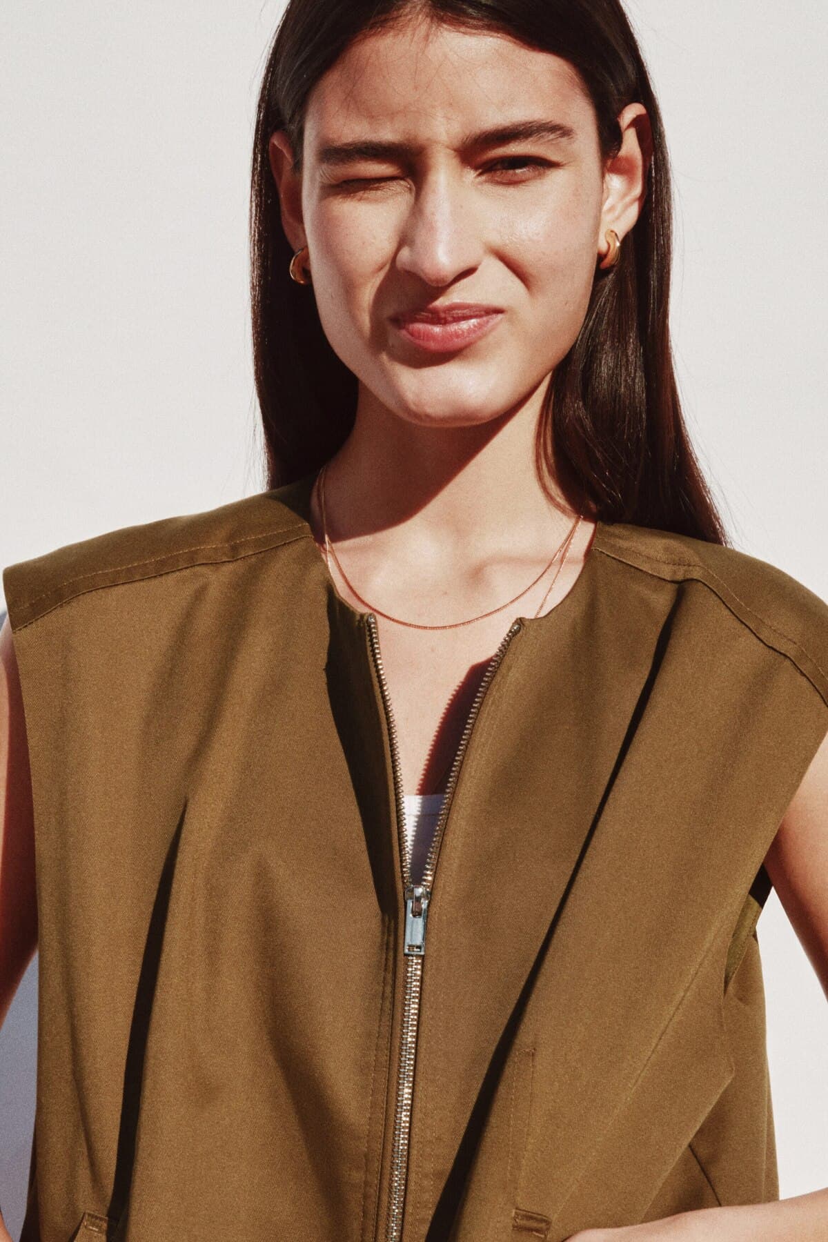 جلیقه زنانه H&M از جنس گاباردین جلیقه زنانه H&M از جنس گاباردین