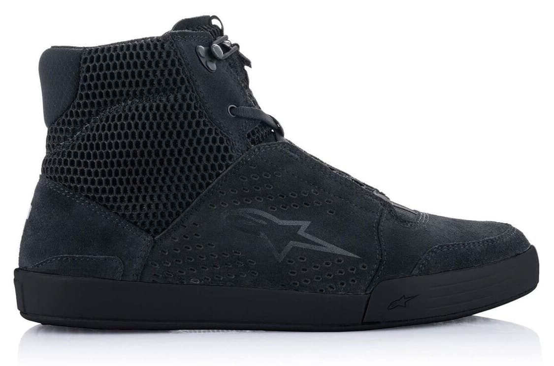 کفش موتورسواری Alpinestars محافظدار مشکی مدل Chrome Air کفش موتورسواری Alpinestars محافظدار مشکی مدل Chrome Air