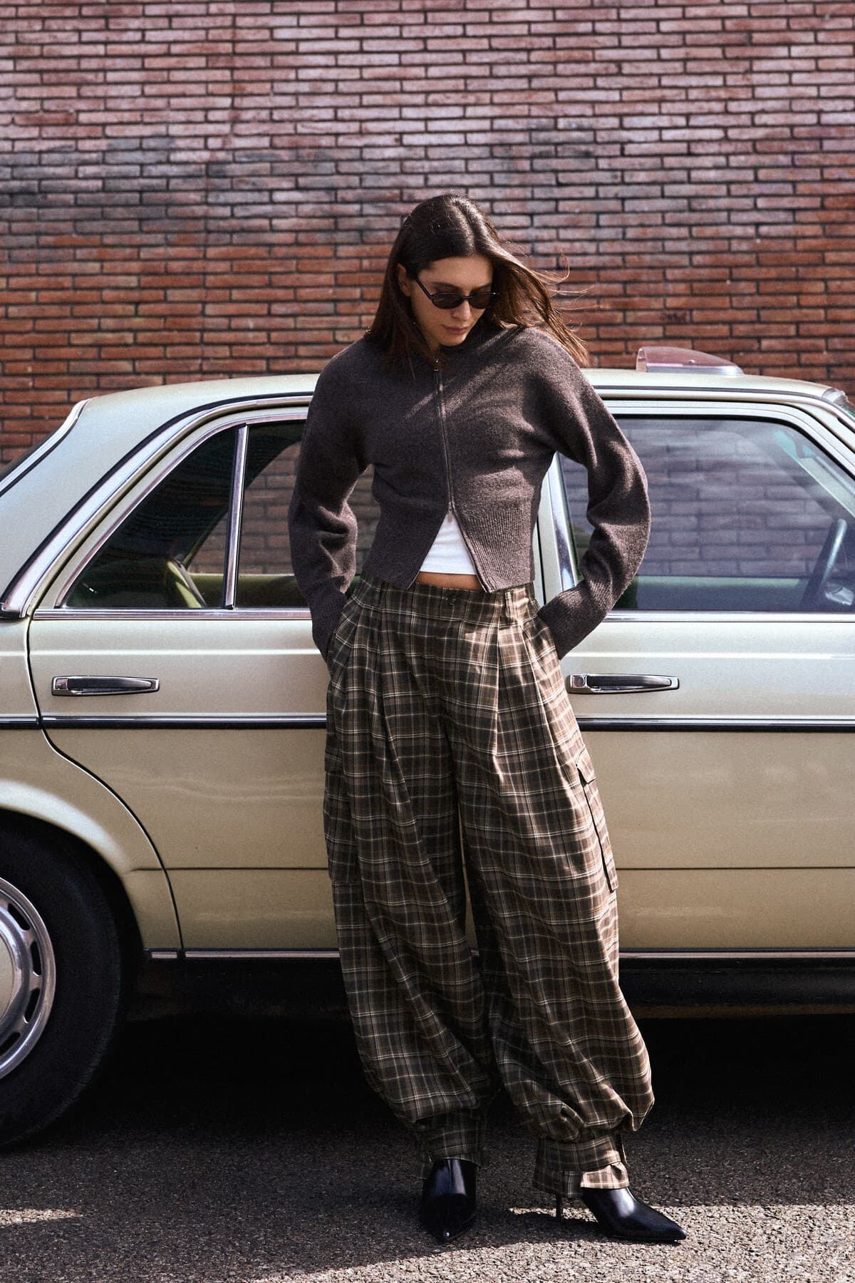 کاردیگان بافت زنانه Bershka یقه ایستاده زیپدار کاردیگان بافت زنانه Bershka یقه ایستاده زیپدار