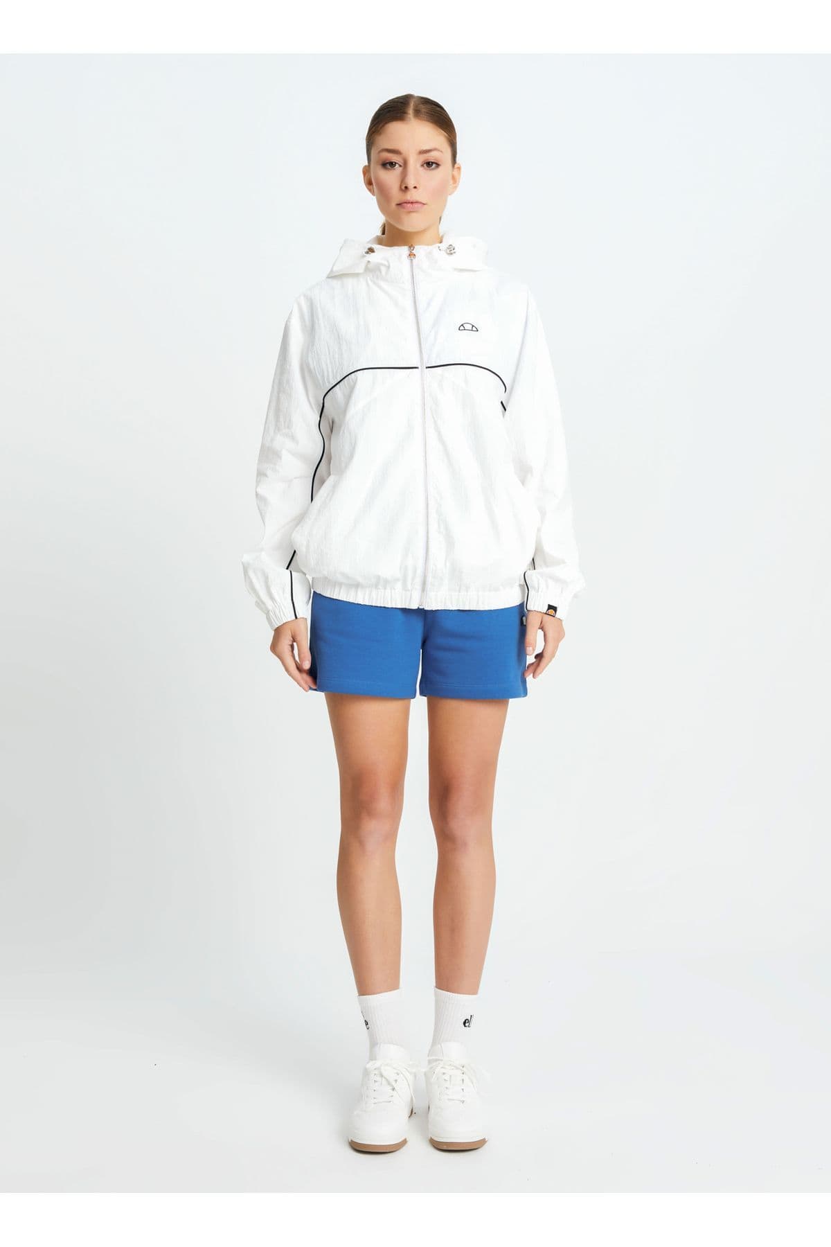 بادگیر زنانه Ellesse سفید شکسته مدل EF100-OF بادگیر زنانه Ellesse سفید شکسته مدل EF100-OF