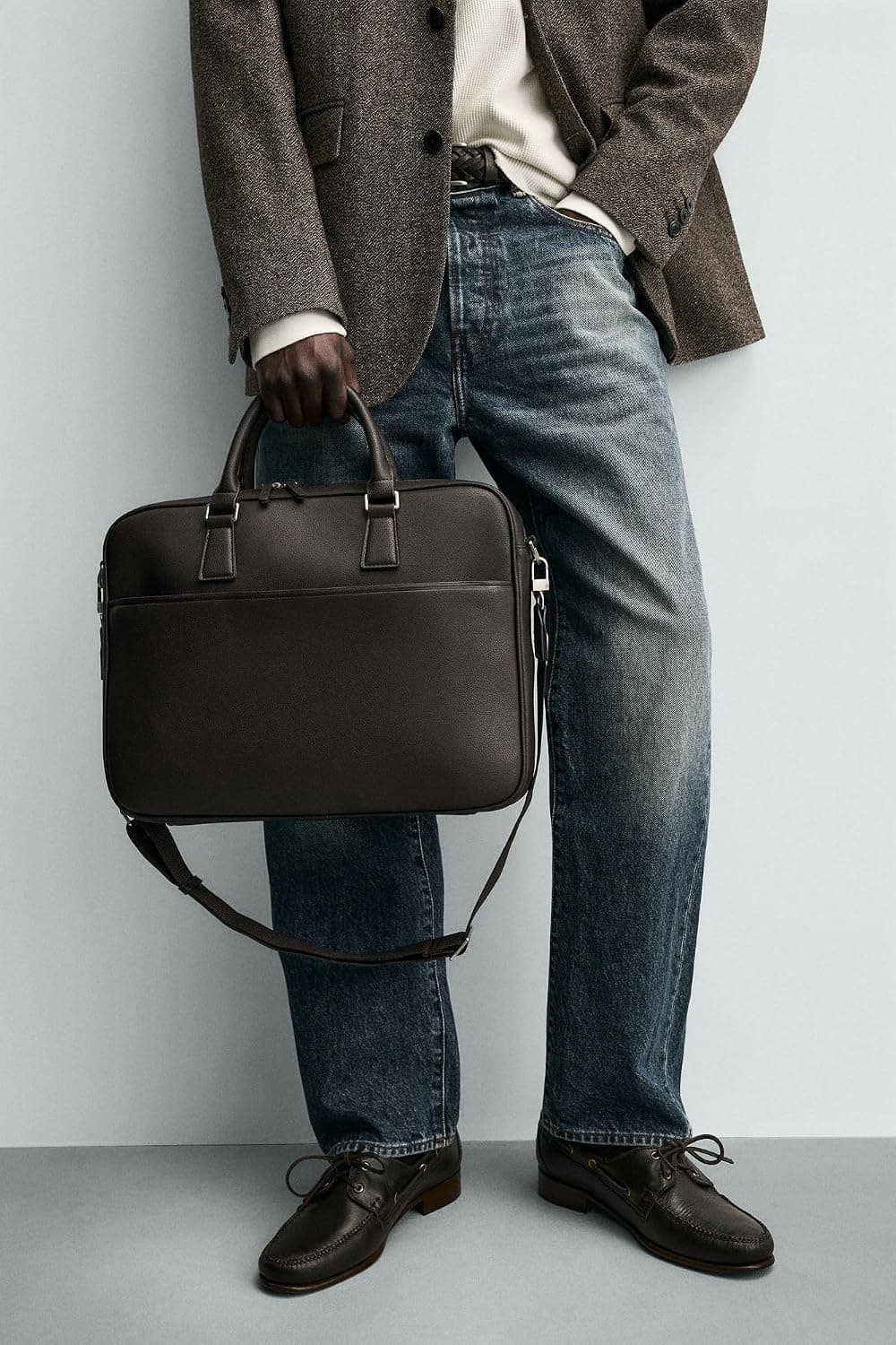 کیف اسناد Zara بافتدار قهوهای سایز استاندارد کیف اسناد Zara بافتدار قهوهای سایز استاندارد