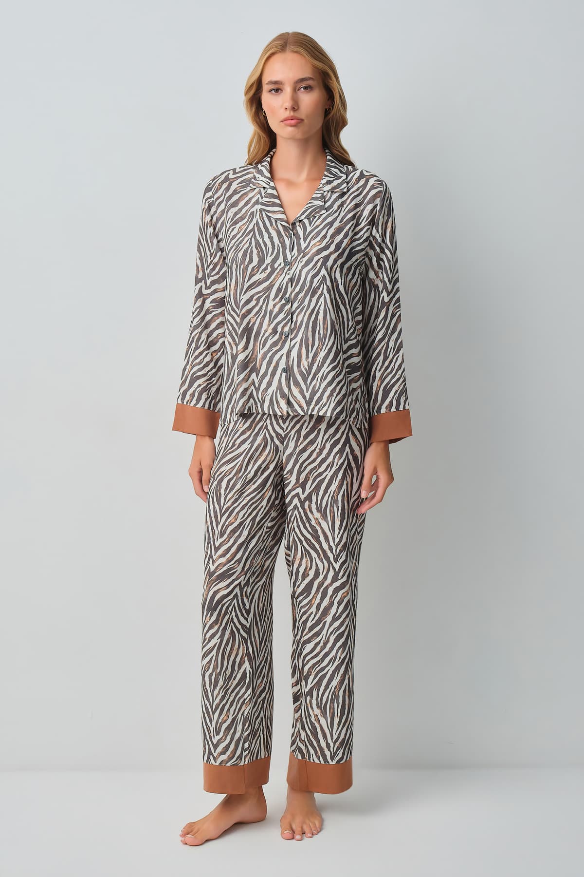 ست پیژامه زنانه Suwen یقه پیراهنی طرح Wild Zebra ست پیژامه زنانه Suwen یقه پیراهنی طرح Wild Zebra