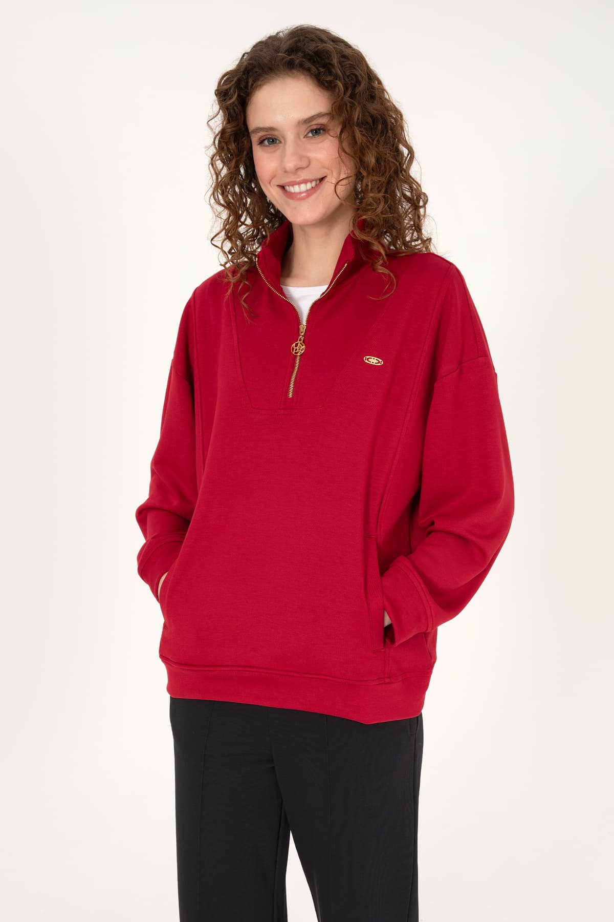 سوئیشرت زنانه U.S. Polo Assn. یقه ایستاده زیپدار تمشکی تیره مدل 50314221-VR104 سوئیشرت زنانه U.S. Polo Assn. یقه ایستاده زیپدار تمشکی تیره مدل 50314221-VR104