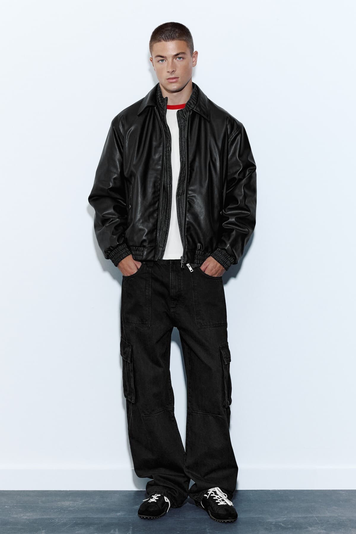 ژاکت چرم مردانه Pull & Bear ساده ژاکت چرم مردانه Pull & Bear ساده