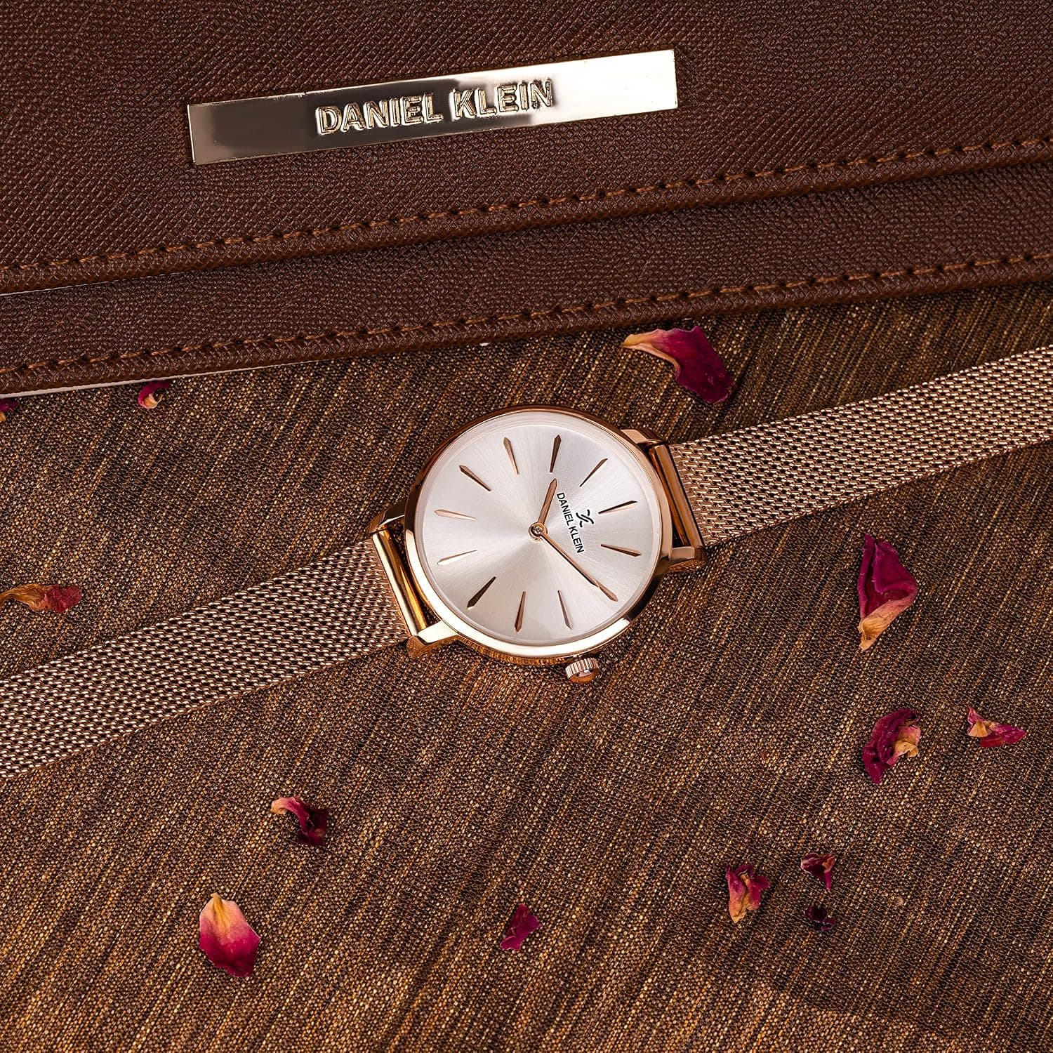 ساعت مچی زنانه Daniel Klein Fiord-Ladys با صفحه نقرهای آنالوگ مدل DK11695-2 ساعت مچی زنانه Daniel Klein Fiord-Ladys با صفحه نقرهای آنالوگ مدل DK11695-2