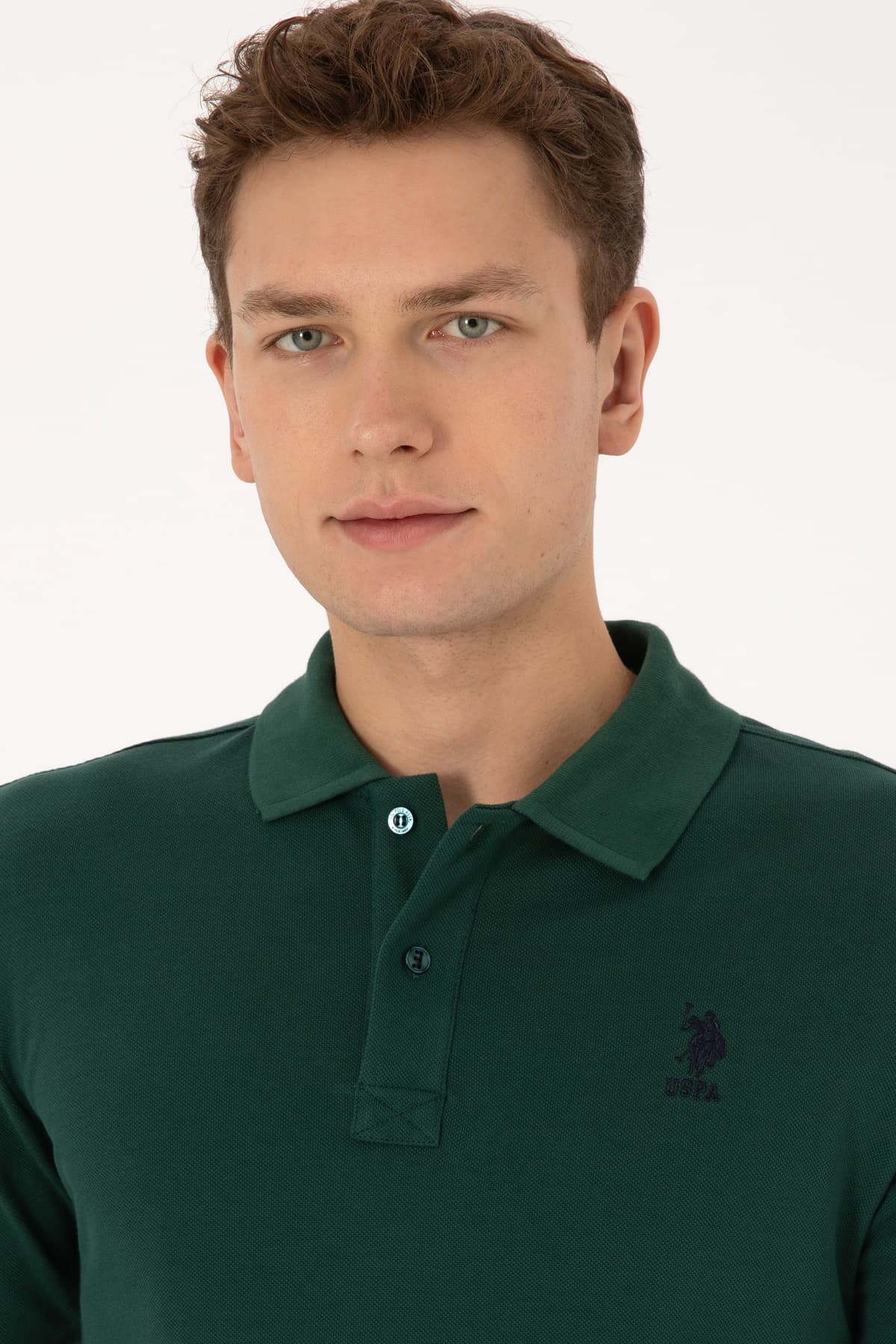 سوئیشرت مردانه U.S. Polo Assn. فیت اسلیم یقهدار سبز تیره بیسیک مدل 50307687-VR079 سوئیشرت مردانه U.S. Polo Assn. فیت اسلیم یقهدار سبز تیره بیسیک مدل 50307687-VR079