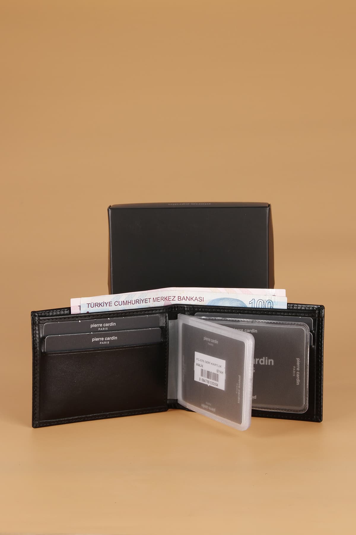 کیف پول کارتخور مردانه Pierre Cardin مدل 075 چرم طبیعی آنیلین مشکی کیف پول کارتخور مردانه Pierre Cardin مدل 075 چرم طبیعی آنیلین مشکی