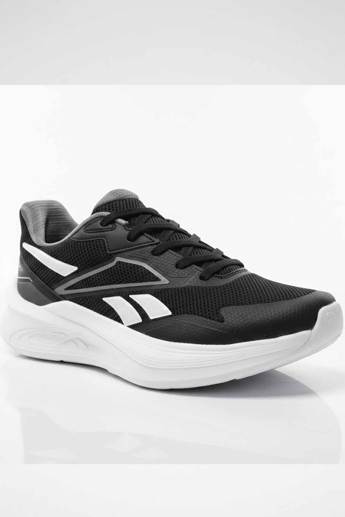 کفش ورزشی مردانه Reebok مشکیوسفید با زیره سبک و قالب راحت مدل C1 کفش ورزشی مردانه Reebok مشکیوسفید با زیره سبک و قالب راحت مدل C1