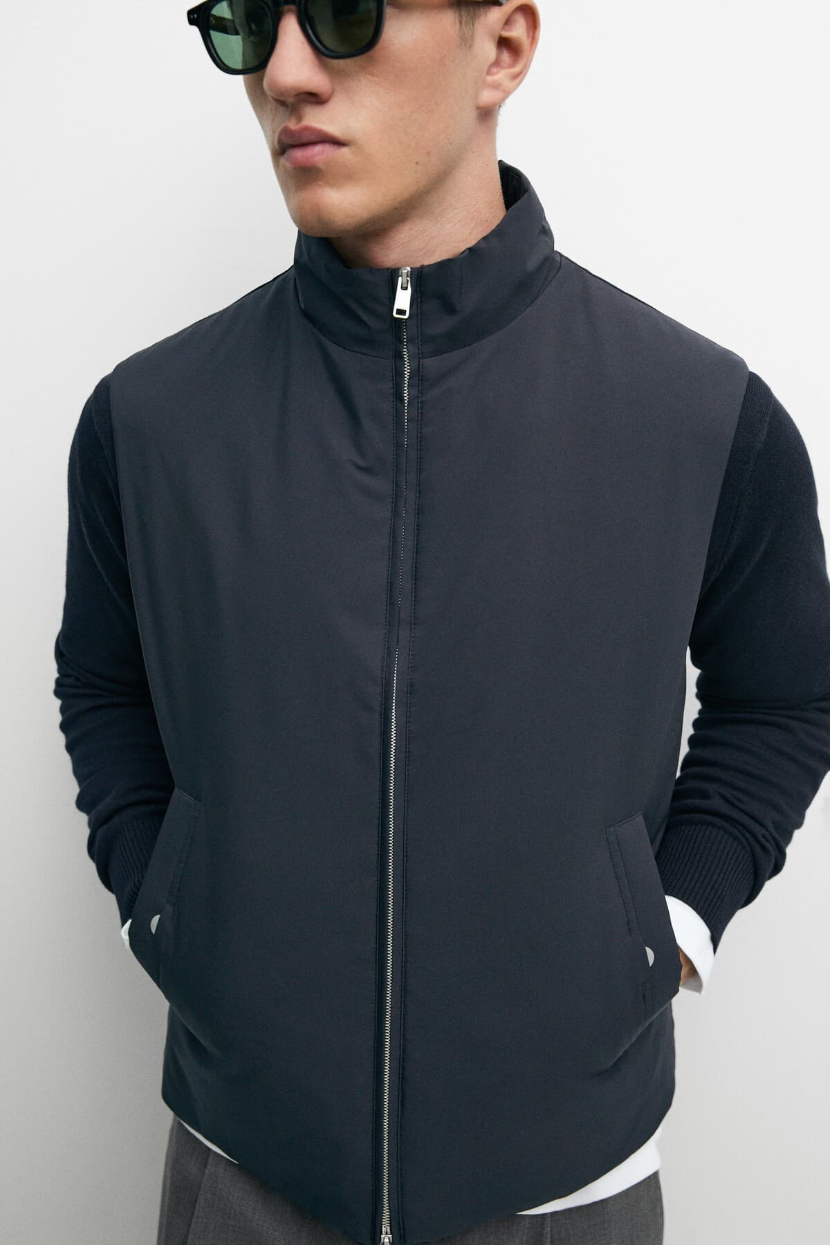 جلیقه بادی مردانه Massimo Dutti فوق سبک ضدآب جلیقه بادی مردانه Massimo Dutti فوق سبک ضدآب