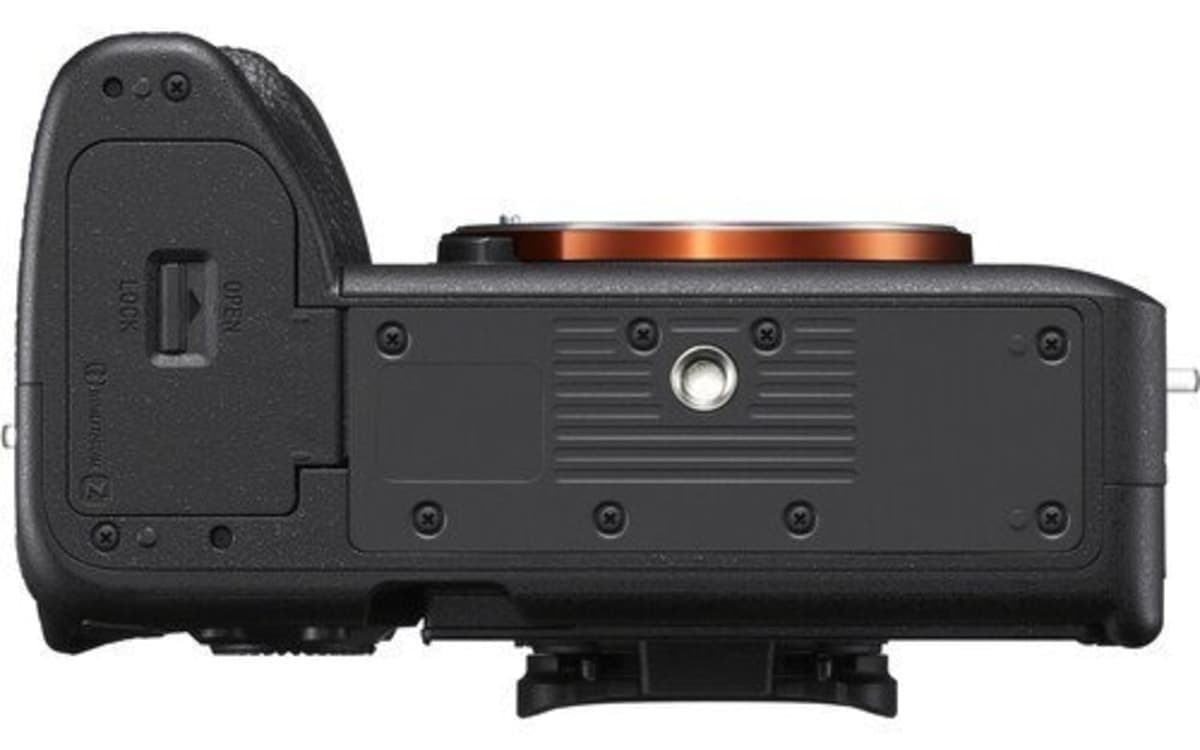 دوربین بدون آینه Sony مدل A7 IV همراه لنز 28-70mm دوربین بدون آینه Sony مدل A7 IV همراه لنز 28-70mm