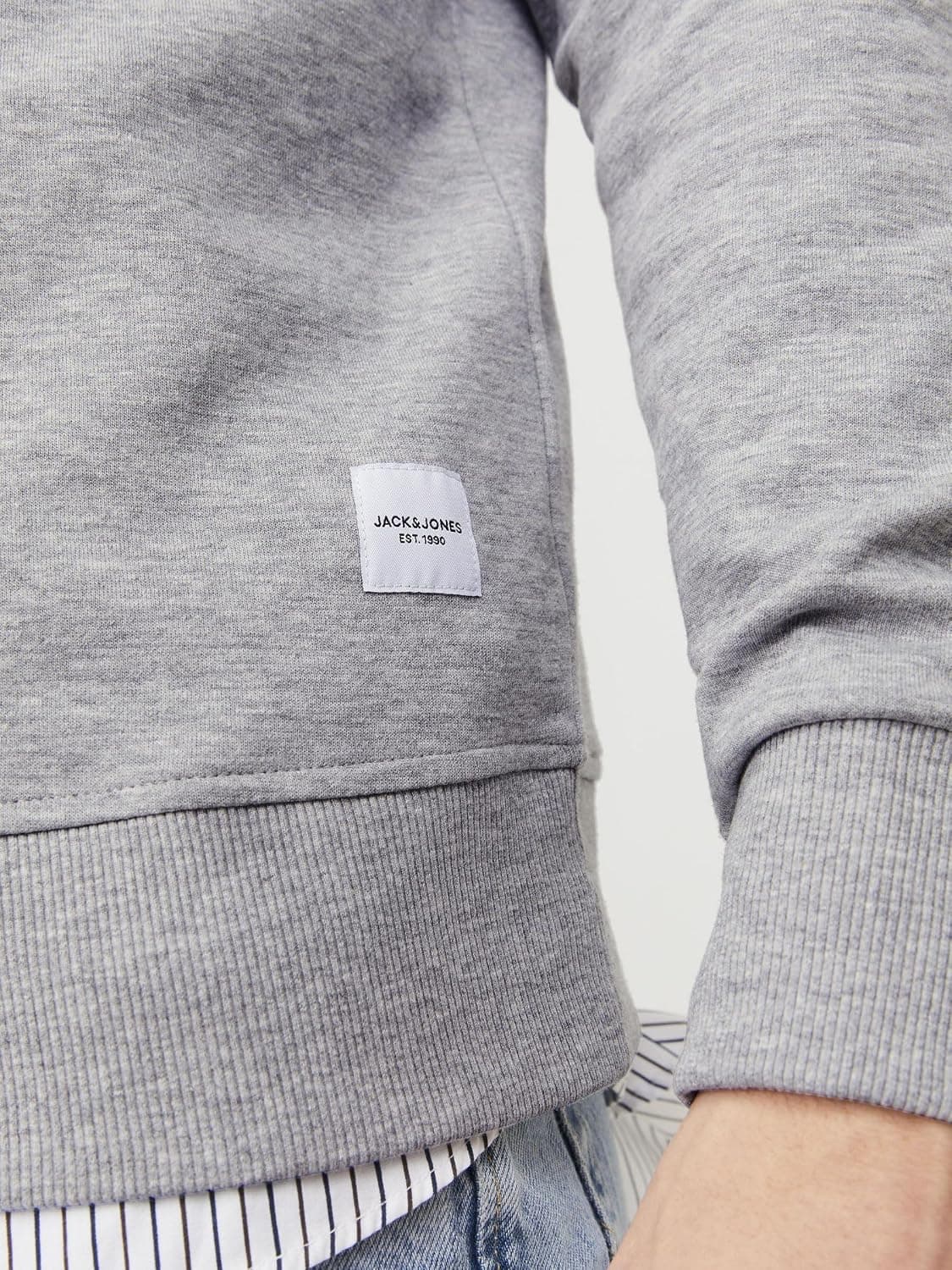 سوئیشرت مردانه JACK & JONES یقه گرد مدل JJEBASIC NOOS سوئیشرت مردانه JACK & JONES یقه گرد مدل JJEBASIC NOOS