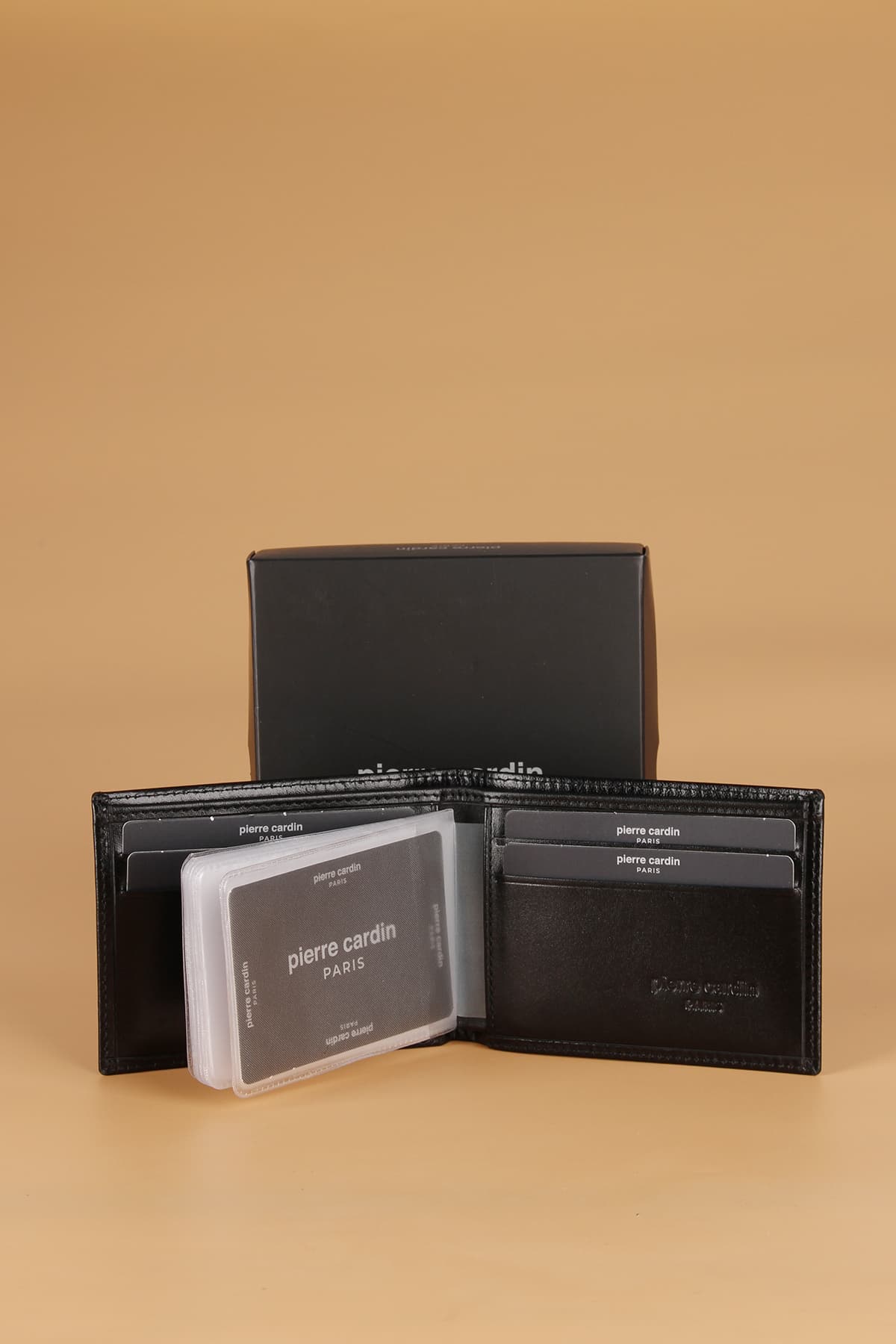 کیف پول کارتخور مردانه Pierre Cardin مدل 075 چرم طبیعی آنیلین مشکی کیف پول کارتخور مردانه Pierre Cardin مدل 075 چرم طبیعی آنیلین مشکی