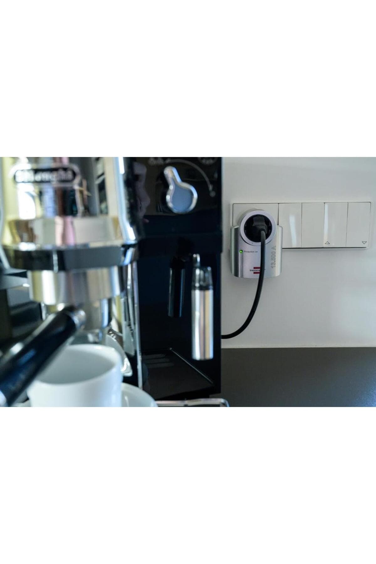 محافظ برق تکپریز Brennenstuhl سری Eco Line با محافظت در برابر صاعقه 13.500A نقرهای محافظ برق تکپریز Brennenstuhl سری Eco Line با محافظت در برابر صاعقه 13.500A نقرهای
