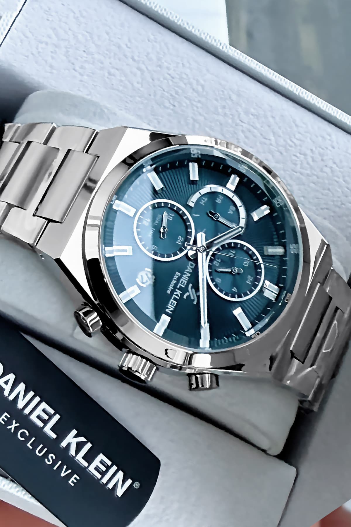 ساعت مردانه Daniel Klein Exclusive نقرهای بند فولادی ضد آب 3 ATM مدل CBK449 ساعت مردانه Daniel Klein Exclusive نقرهای بند فولادی ضد آب 3 ATM مدل CBK449