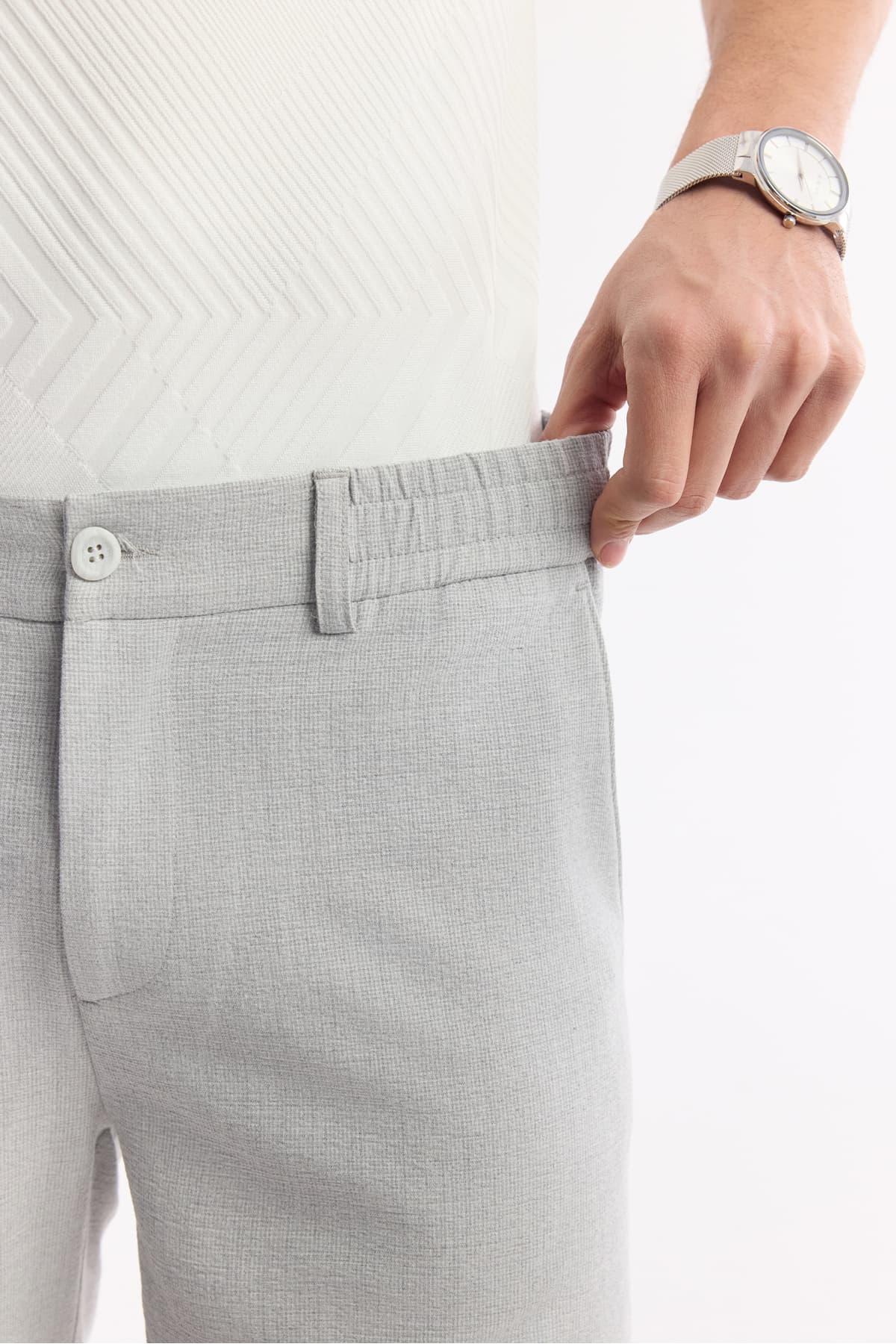 شورت چینو مردانه Avva خاکستری روشن گوفره اسلیم فیت بایاسترچ مدل A51Y3730 شورت چینو مردانه Avva خاکستری روشن گوفره اسلیم فیت بایاسترچ مدل A51Y3730