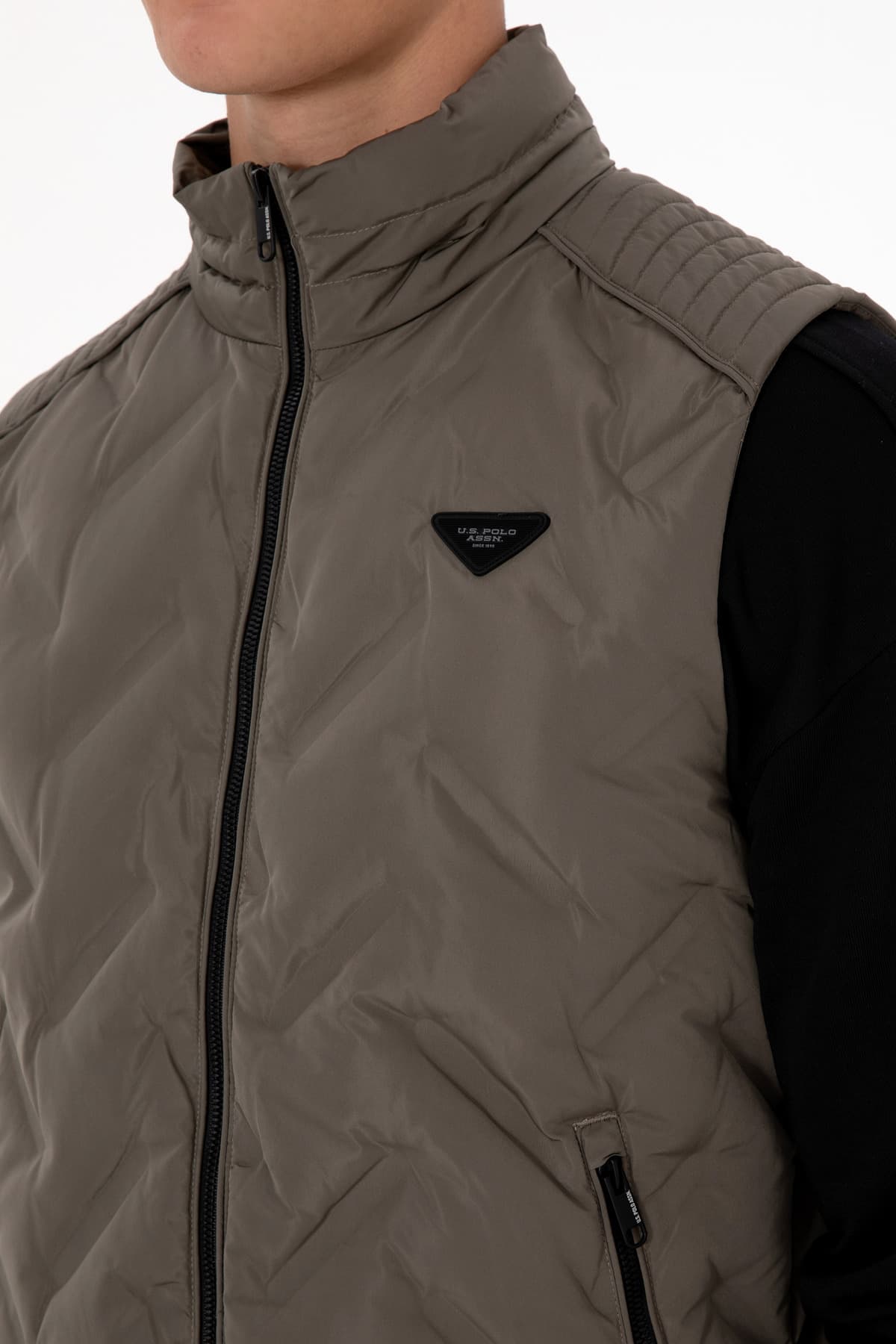 جلیقه مردانه U.S. Polo Assn. ویزون مدل 50310304-VR052 جلیقه مردانه U.S. Polo Assn. ویزون مدل 50310304-VR052