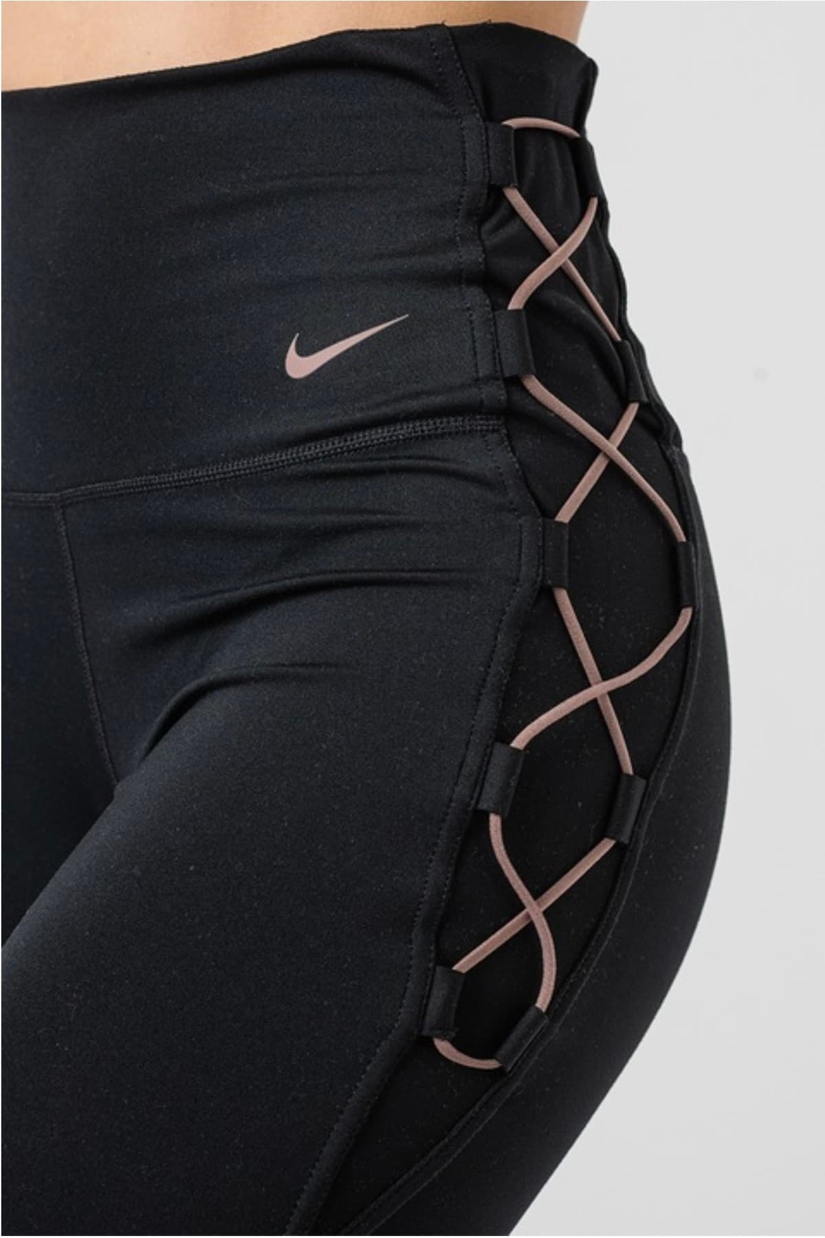 تایت زنانه Nike One کمربلند 7/8 بندی مشکی تایت زنانه Nike One کمربلند 7/8 بندی مشکی