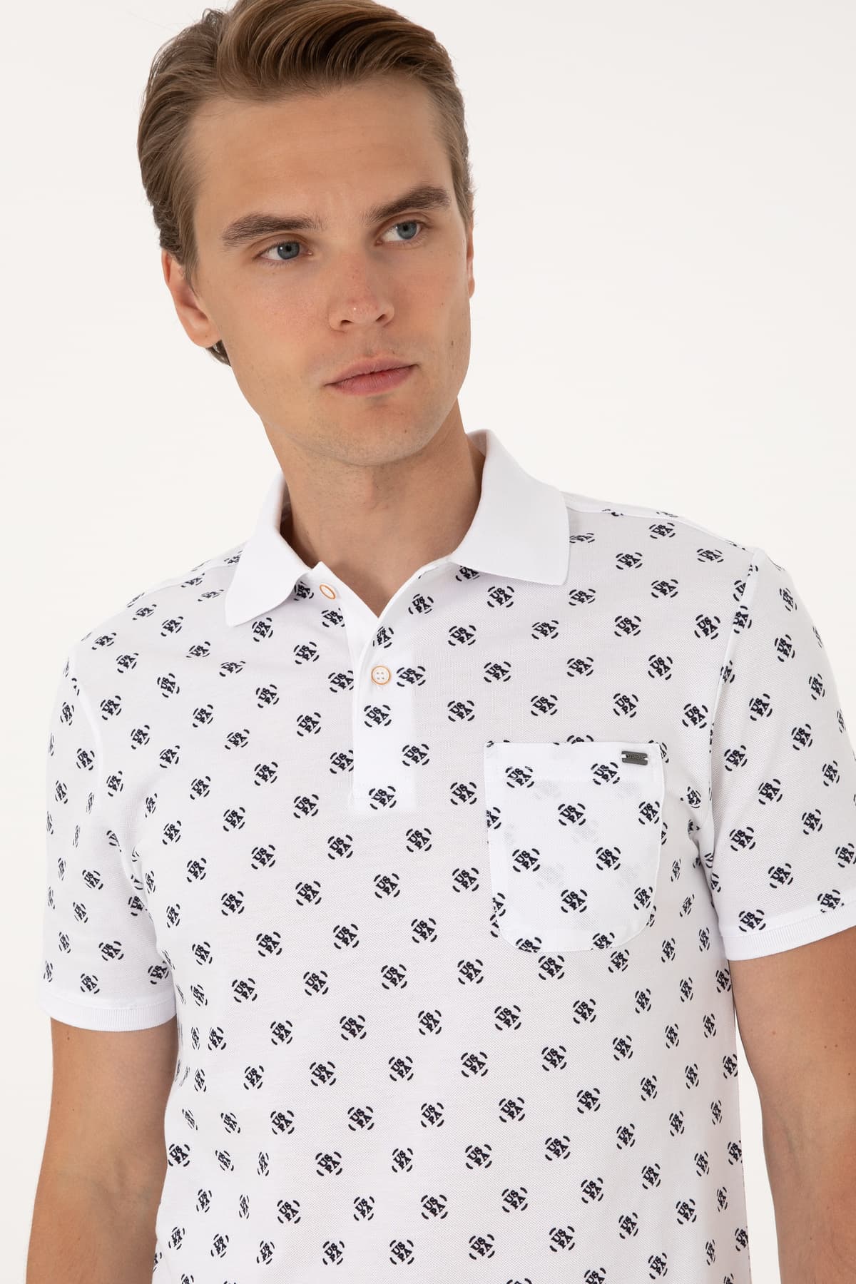 تیشرت مردانه U.S. Polo Assn. فیت معمولی سفید یقه پولو مدل 50300379-VR013 تیشرت مردانه U.S. Polo Assn. فیت معمولی سفید یقه پولو مدل 50300379-VR013