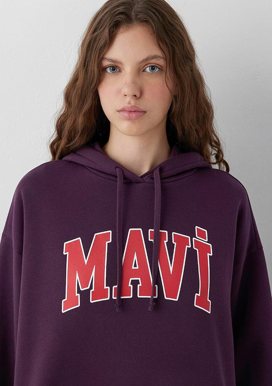 سوئیشرت زنانه Mavi کلاهدار بنفش با چاپ لوگو مدل 1600361-70635 سوئیشرت زنانه Mavi کلاهدار بنفش با چاپ لوگو مدل 1600361-70635