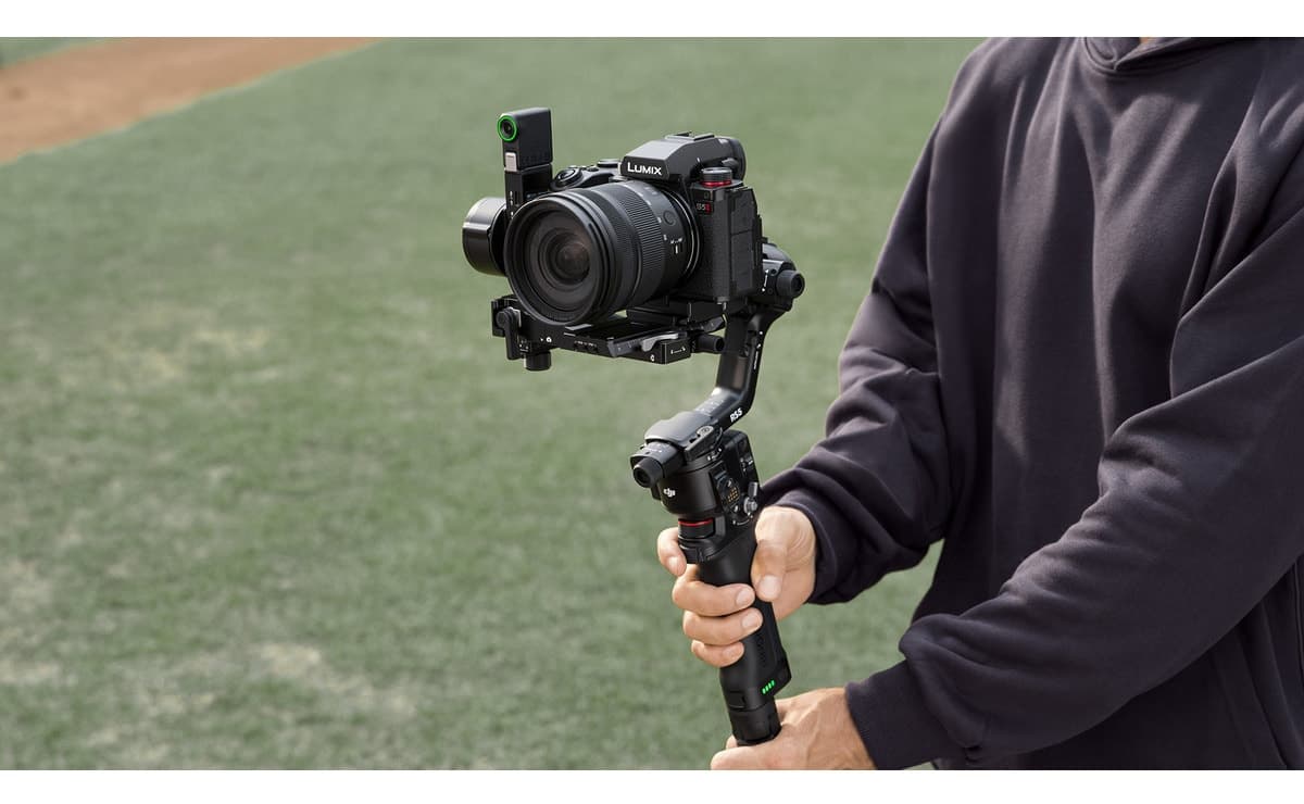 گیمبال دوربین DJI مدل Rs 5 Combo گیمبال دوربین DJI مدل Rs 5 Combo