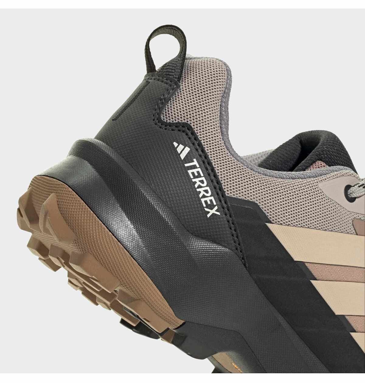 کفش اوتدور مردانه adidas Terrex Skychaser Ax5 Gtx مدل KJ8939 کفش اوتدور مردانه adidas Terrex Skychaser Ax5 Gtx مدل KJ8939